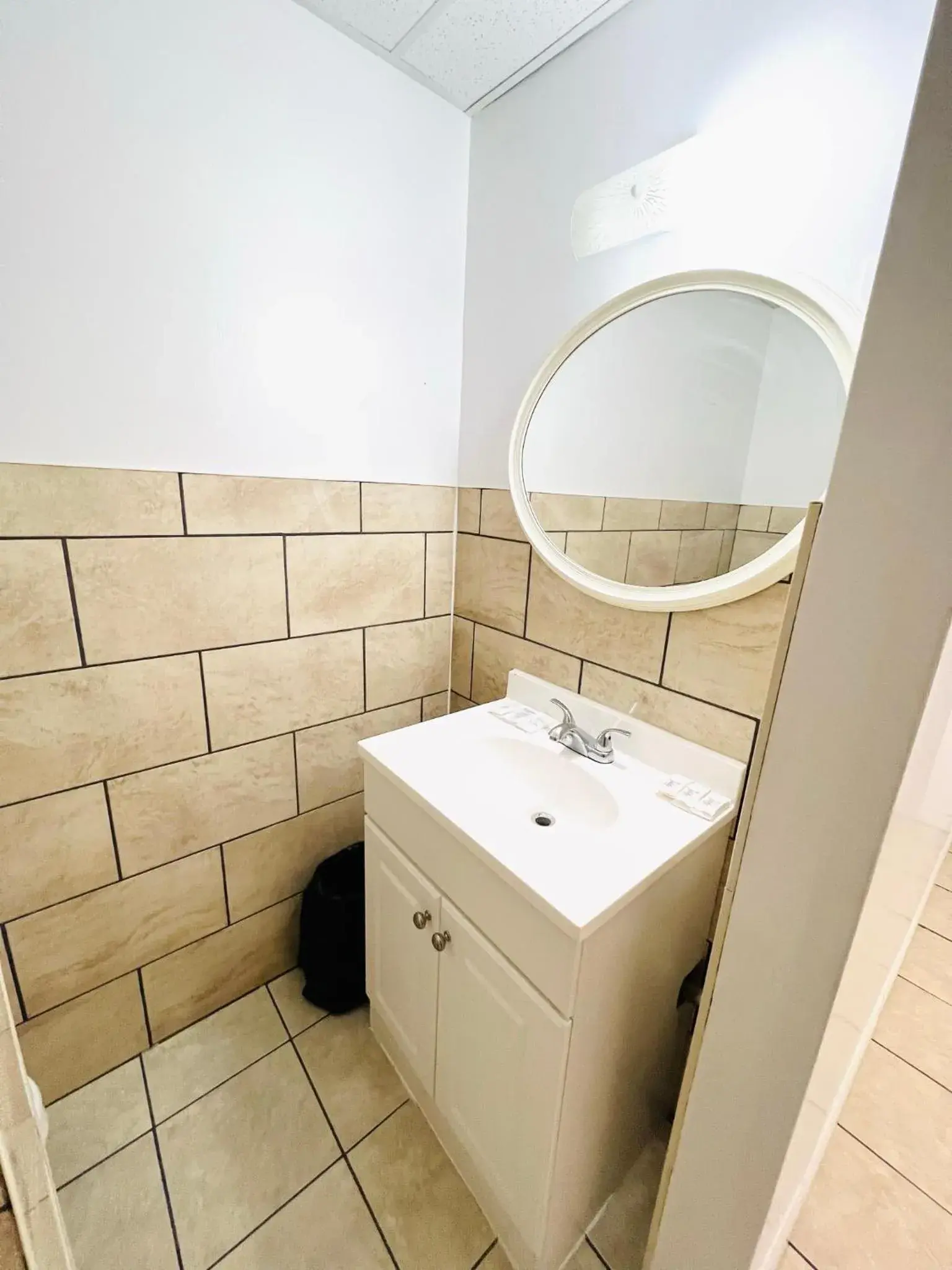 Bathroom in Fairway Inn by the Falls