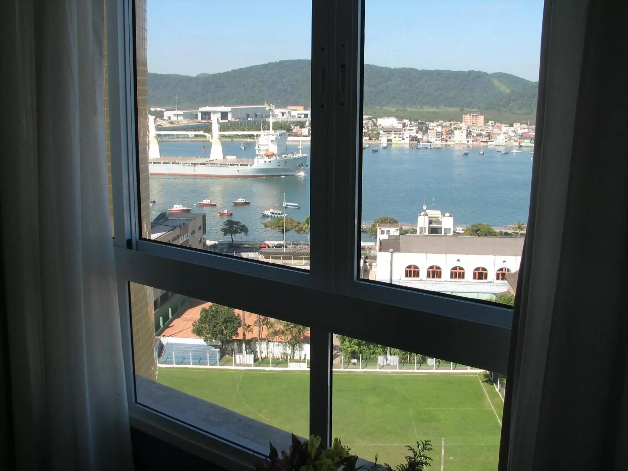 City view in Comfort Hotel Santos