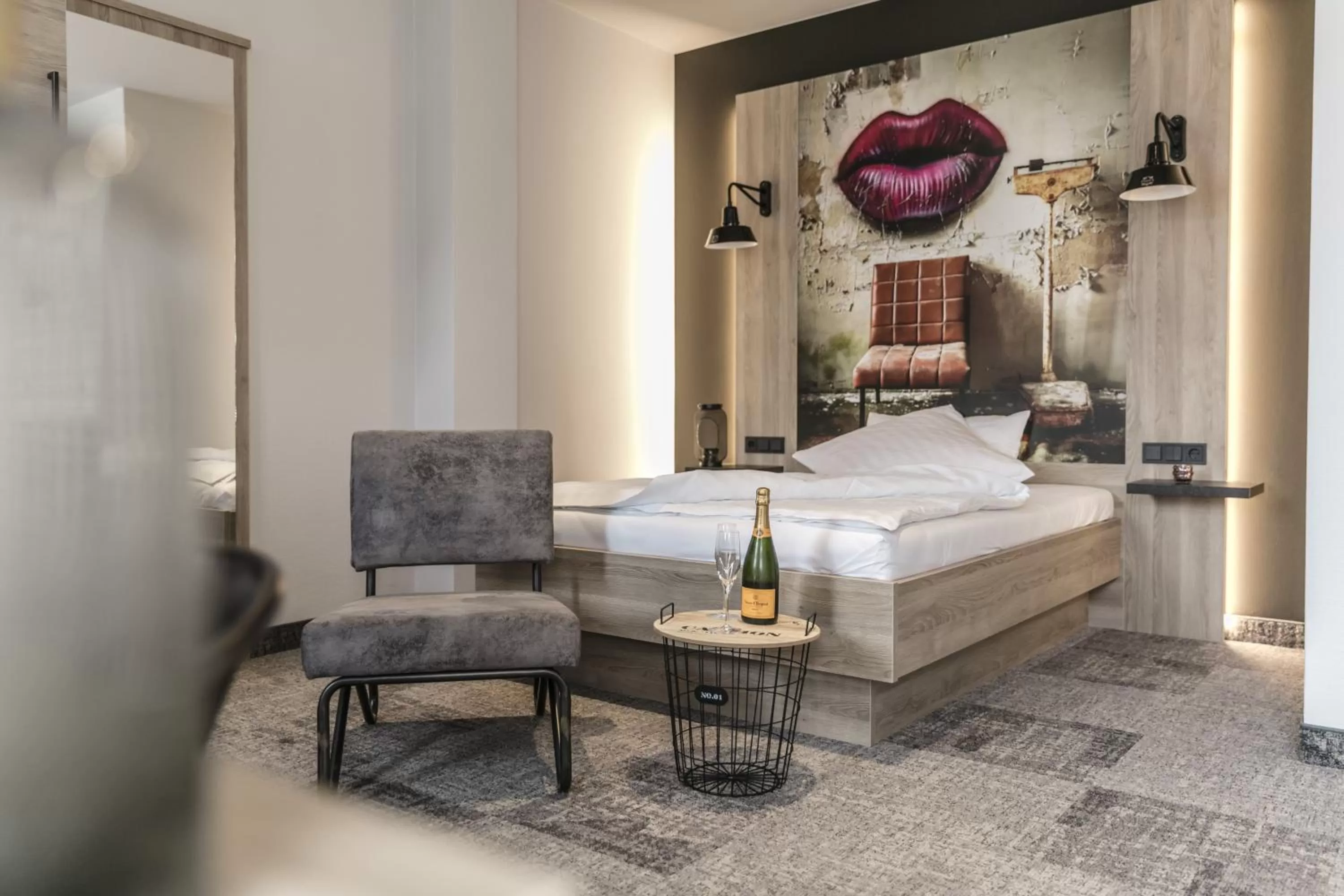 Bed in alexxanders Hotel & Boardinghouse, Restaurant