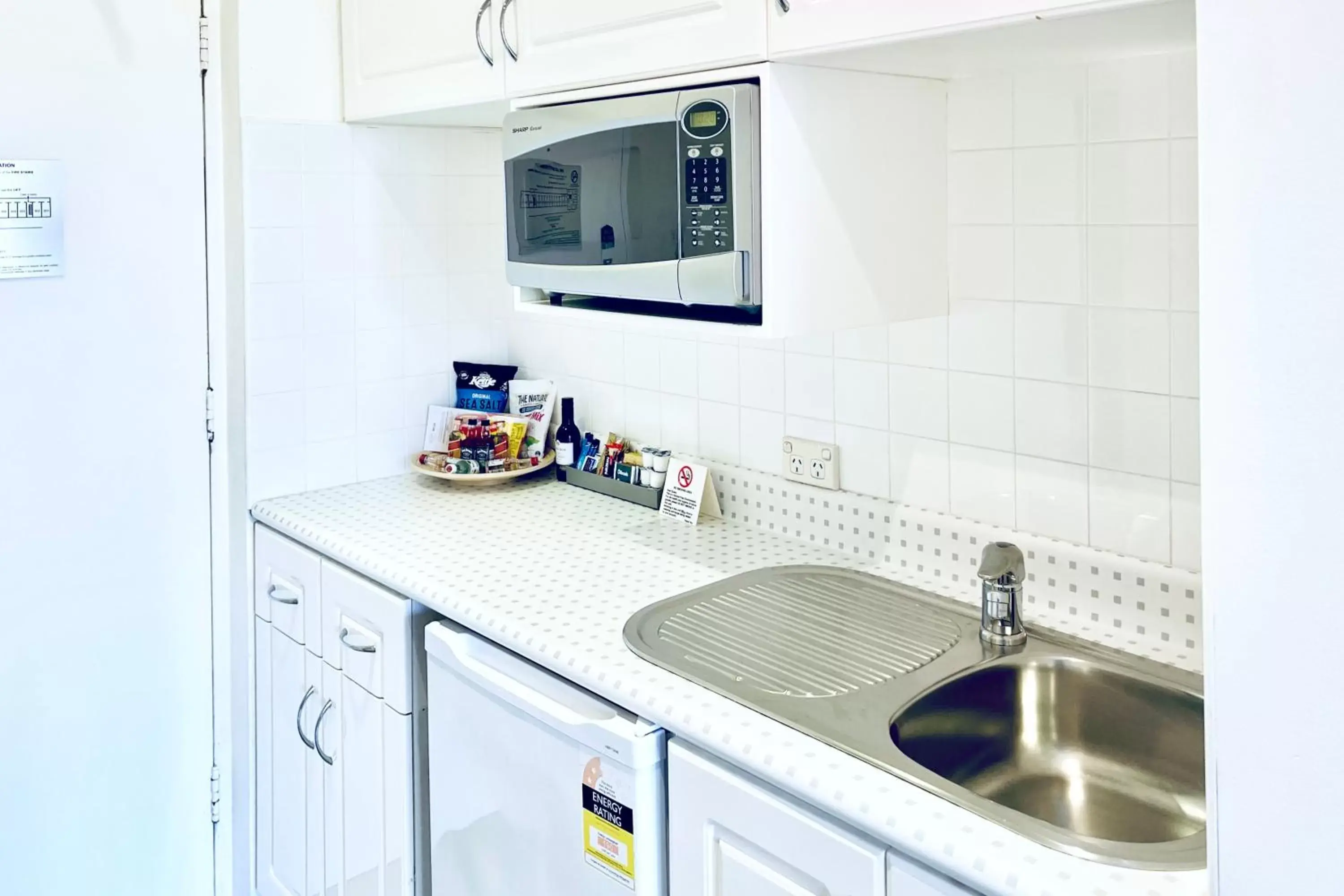 Kitchen or kitchenette, Kitchen/Kitchenette in Coogee Sands Hotel & Apartments