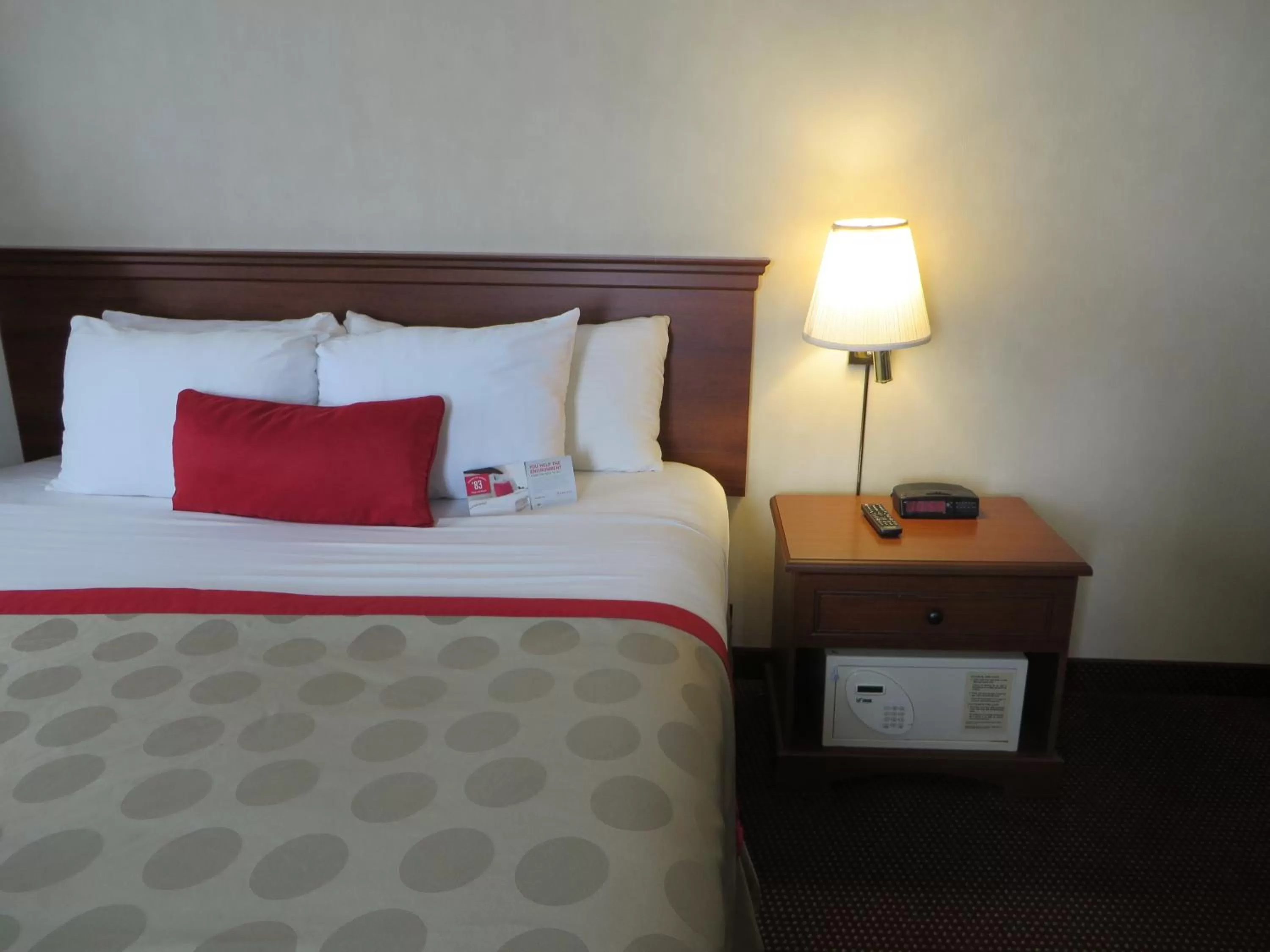 King Room - Smoking  in Ramada by Wyndham Hawthorne/LAX