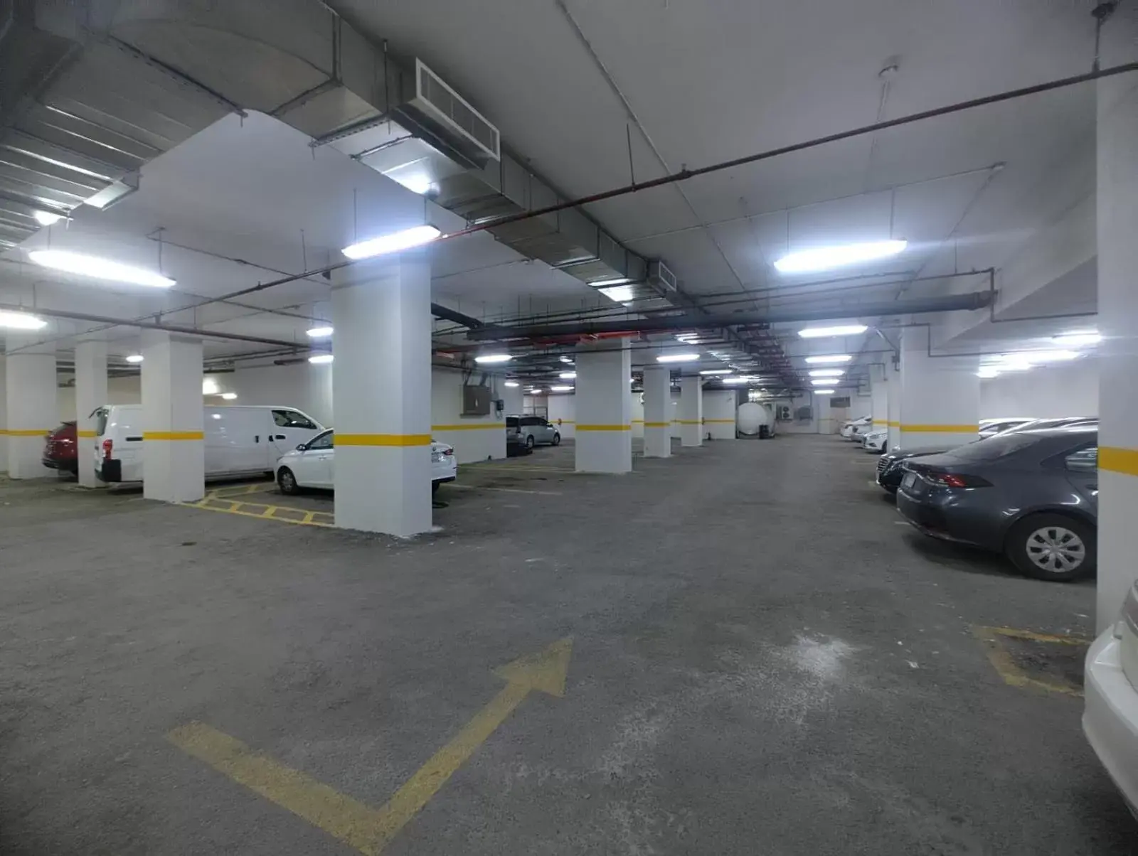 Parking in MANAZEL Al DIAFA SERVICED APARTMENTS