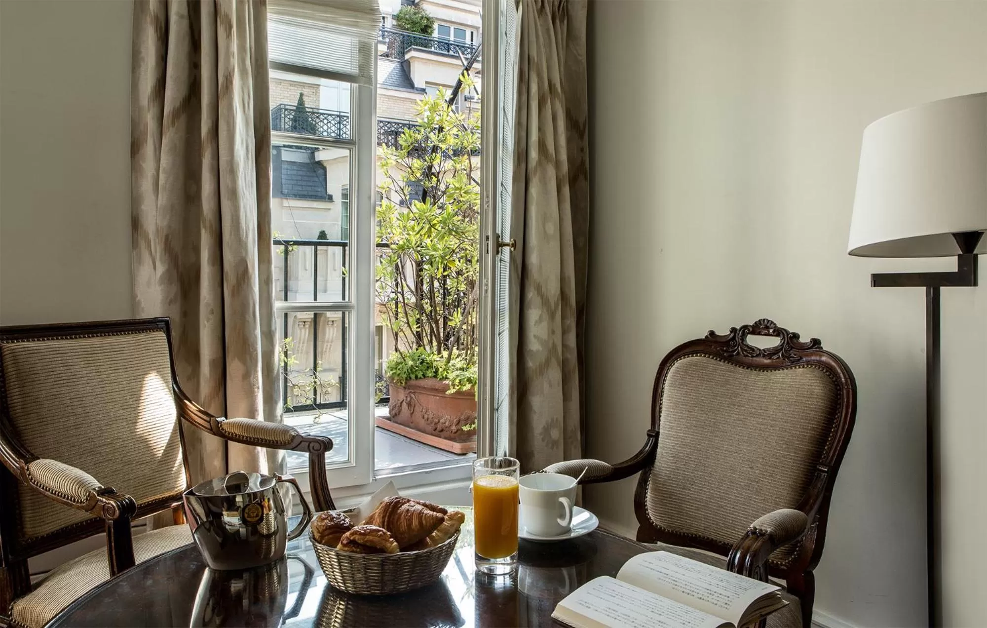 Patio in Hôtel Mansart - Esprit de France