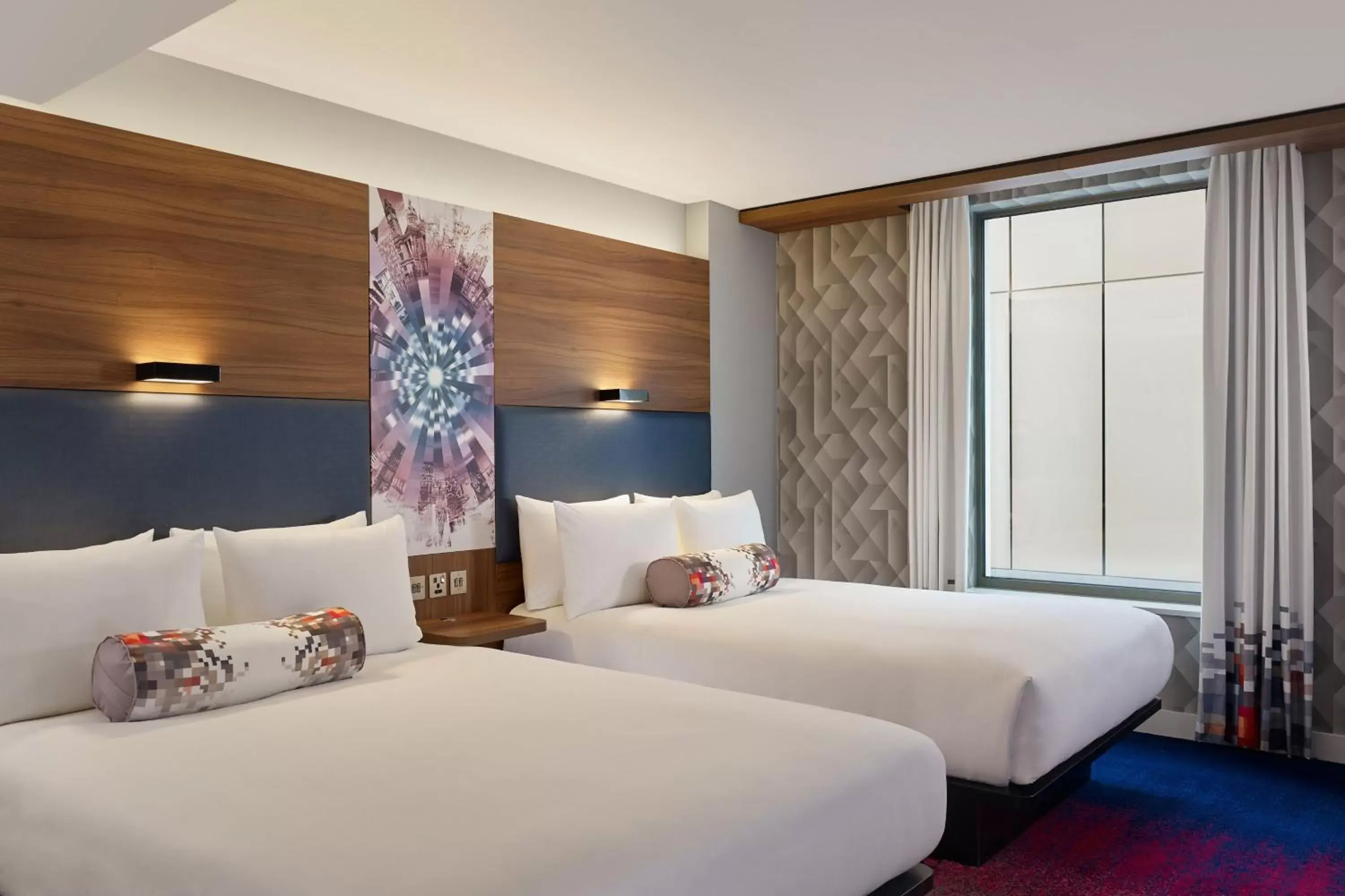 Photo of the whole room, Bed in Aloft Birmingham Eastside