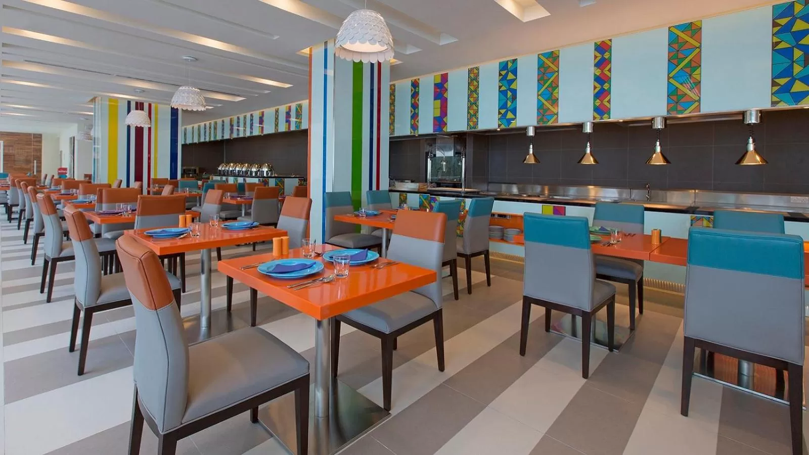 Restaurant/places to eat in Mercure Penang Beach