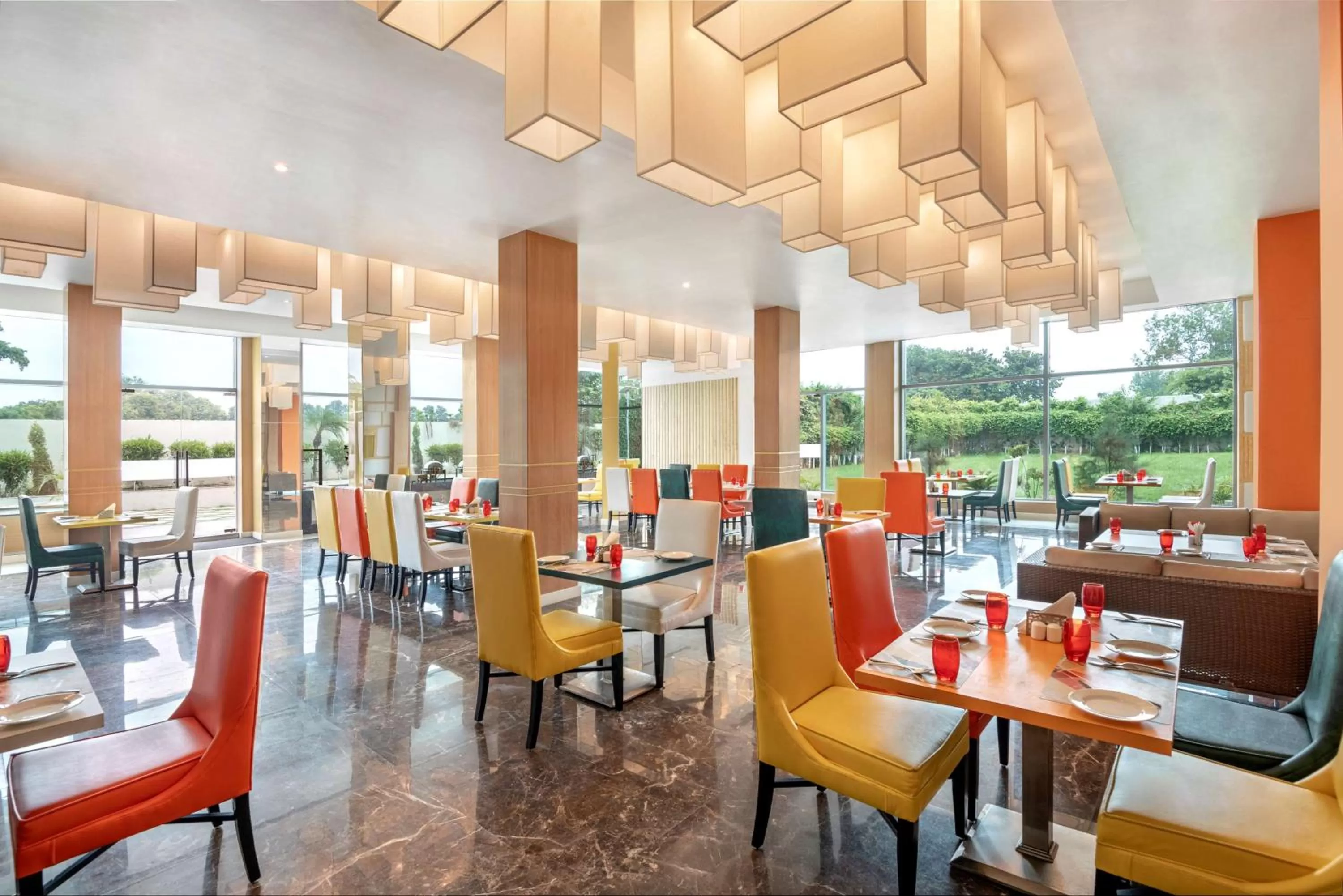 Restaurant/places to eat in Radisson Hotel Bareilly Airport