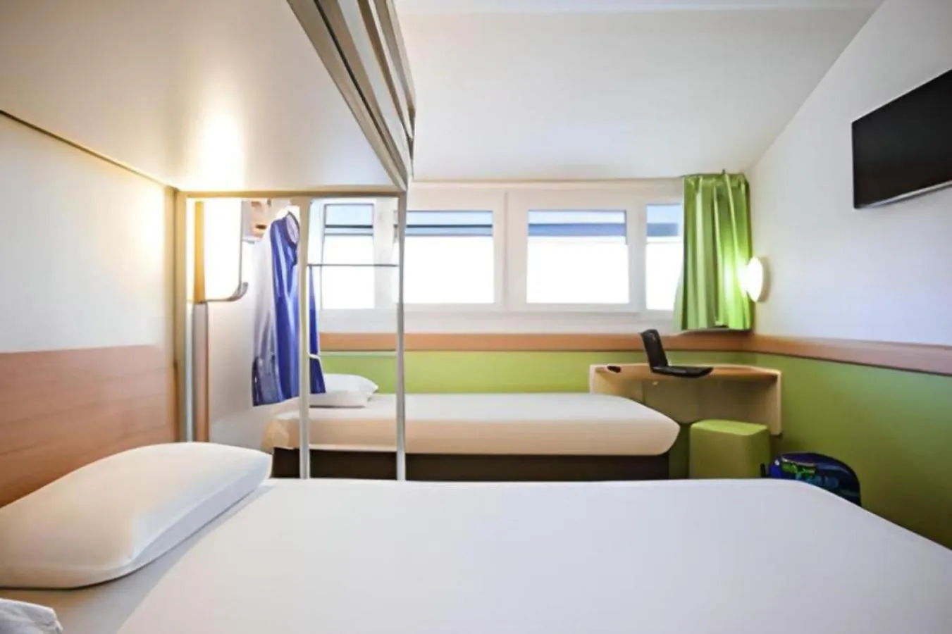 Family, Bed in Hotel Inn Design Issoudun