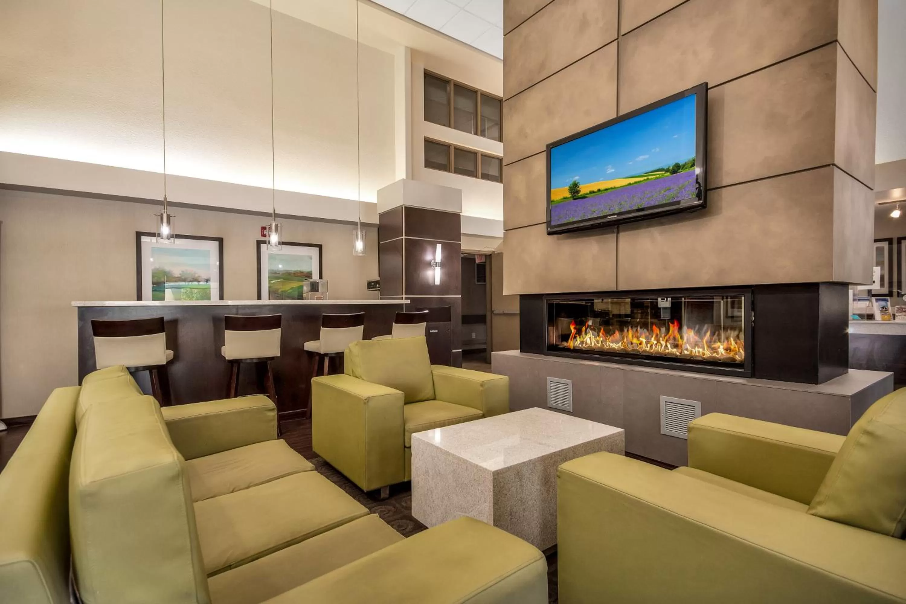Seating area in Home Inn & Suites Regina East