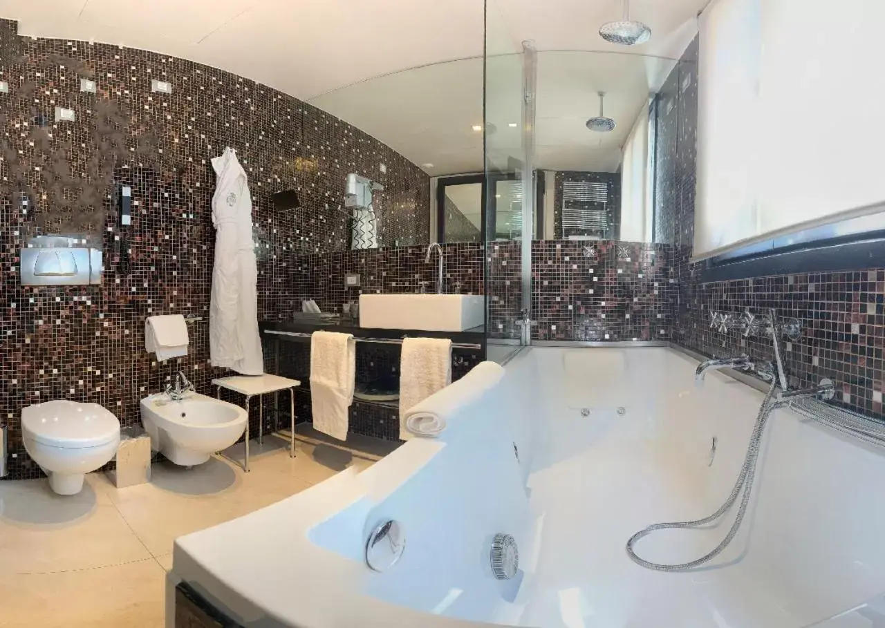 Bathroom in Ca' Nigra Lagoon Resort