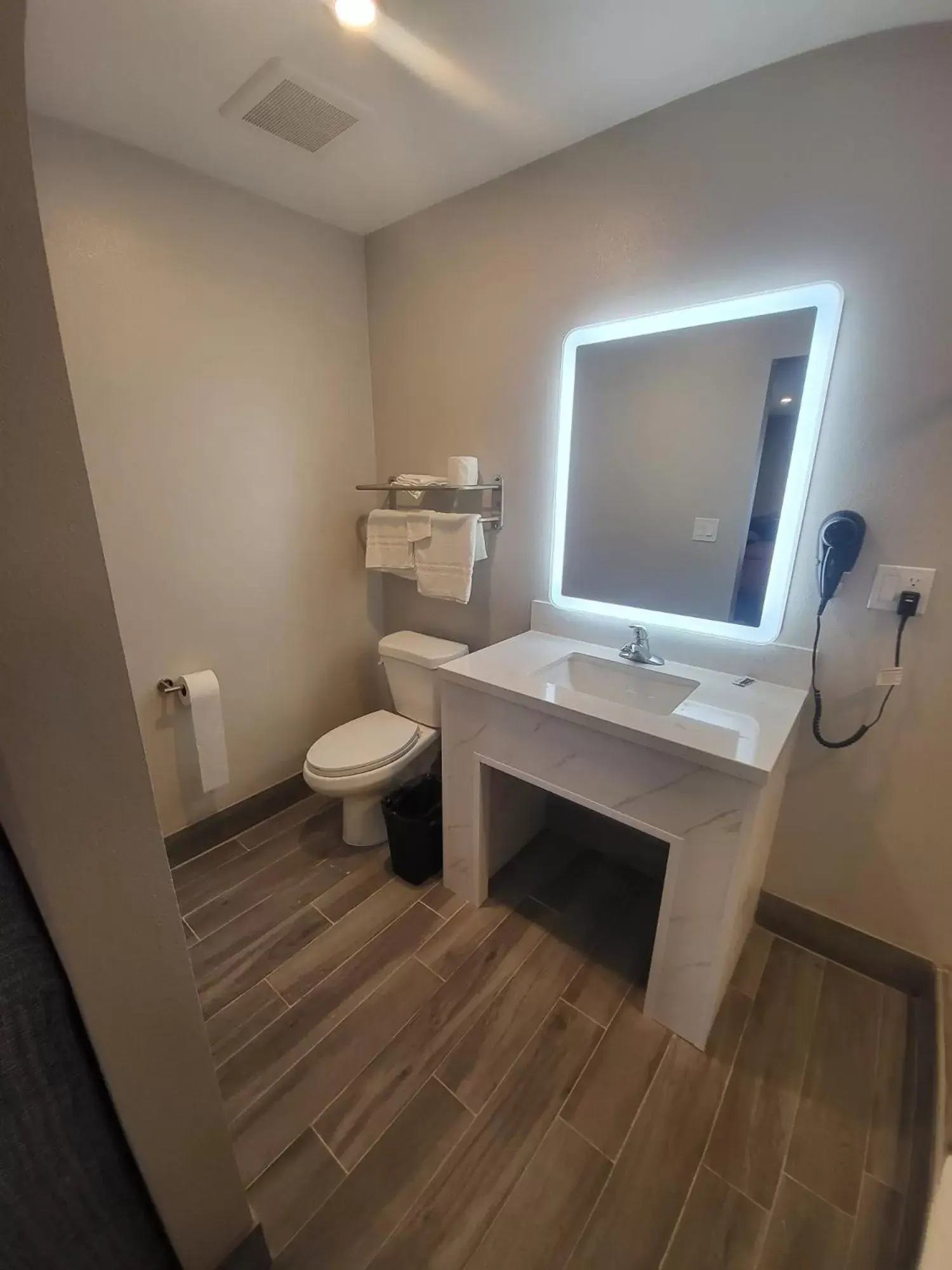 Toilet, Bathroom in Stadium Inn & Spas