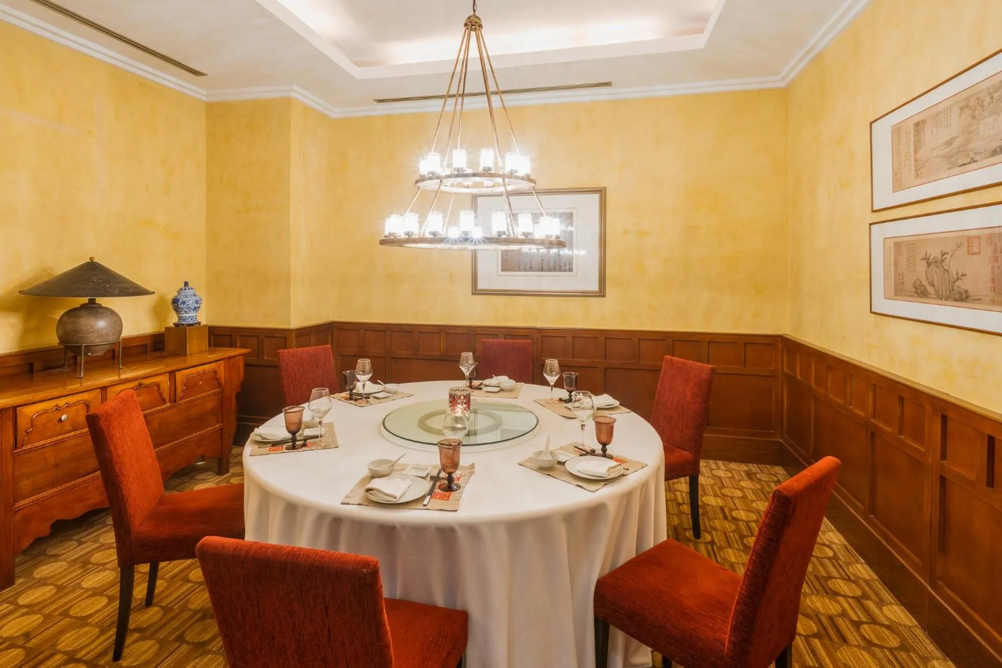 Restaurant/places to eat in The Residence Tunis