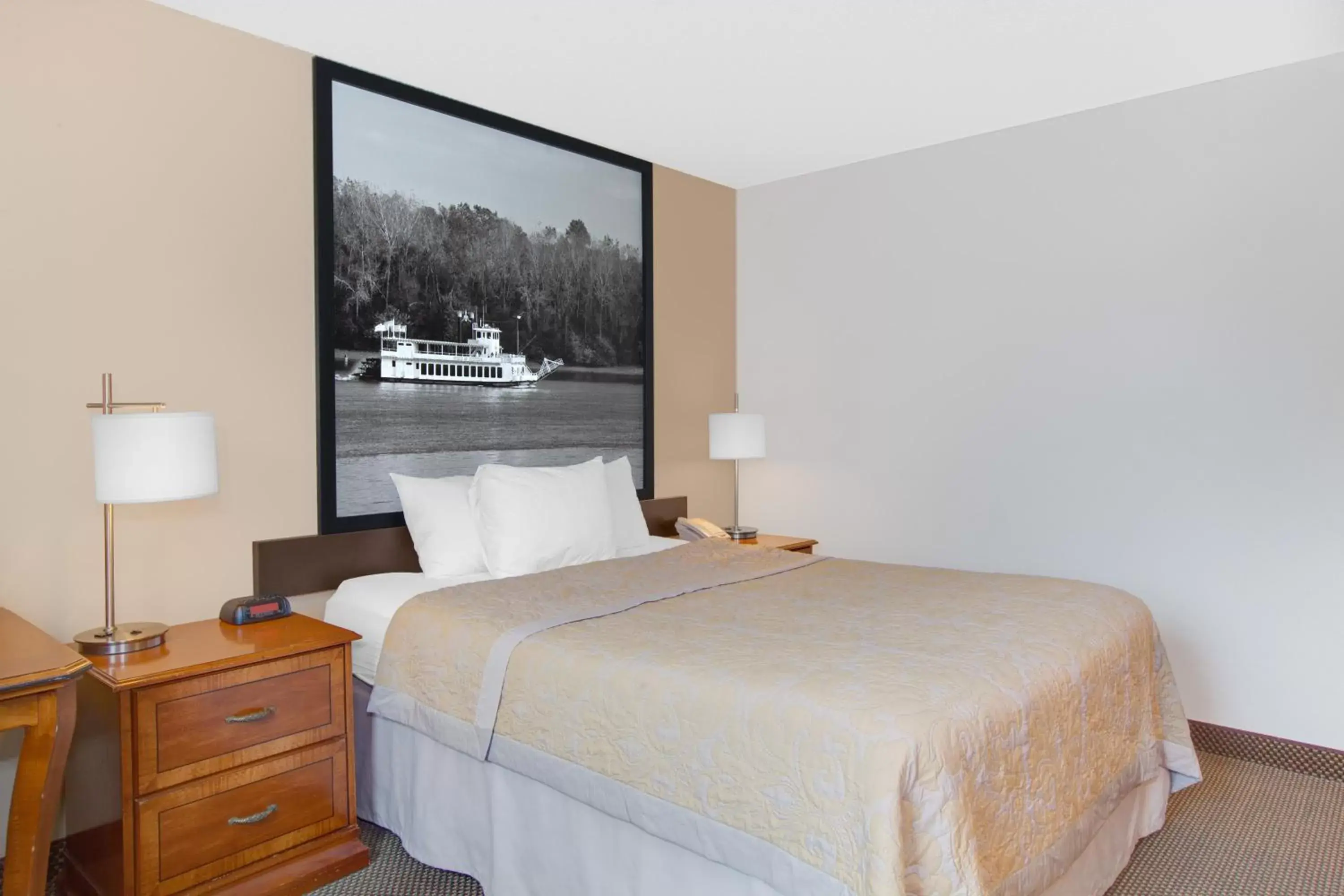 Queen Room - Mobility Access/Non-Smoking in Super 8 by Wyndham Clear Lake
