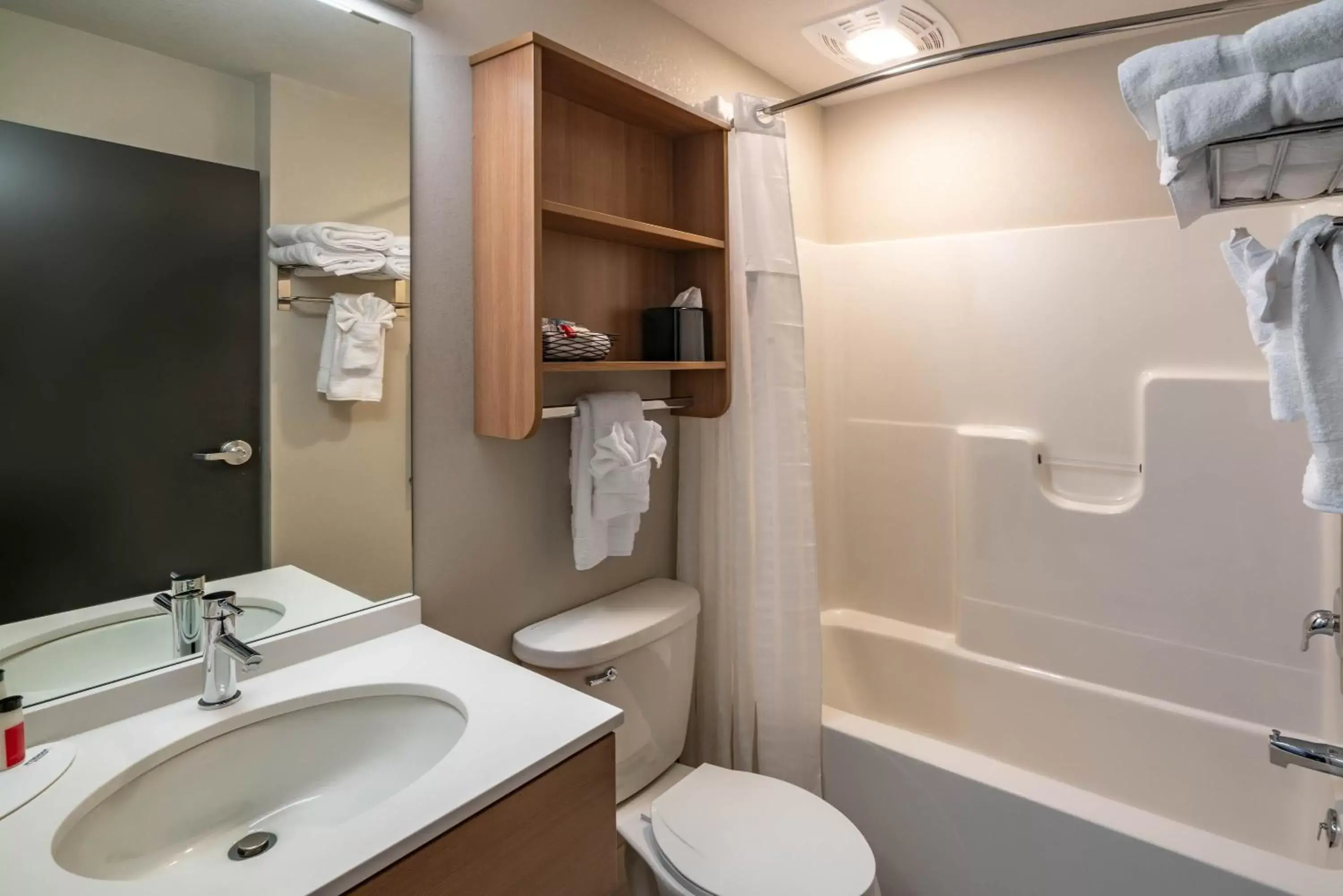 Toilet, Bathroom in Microtel Inn & Suites by Wyndham Carlisle
