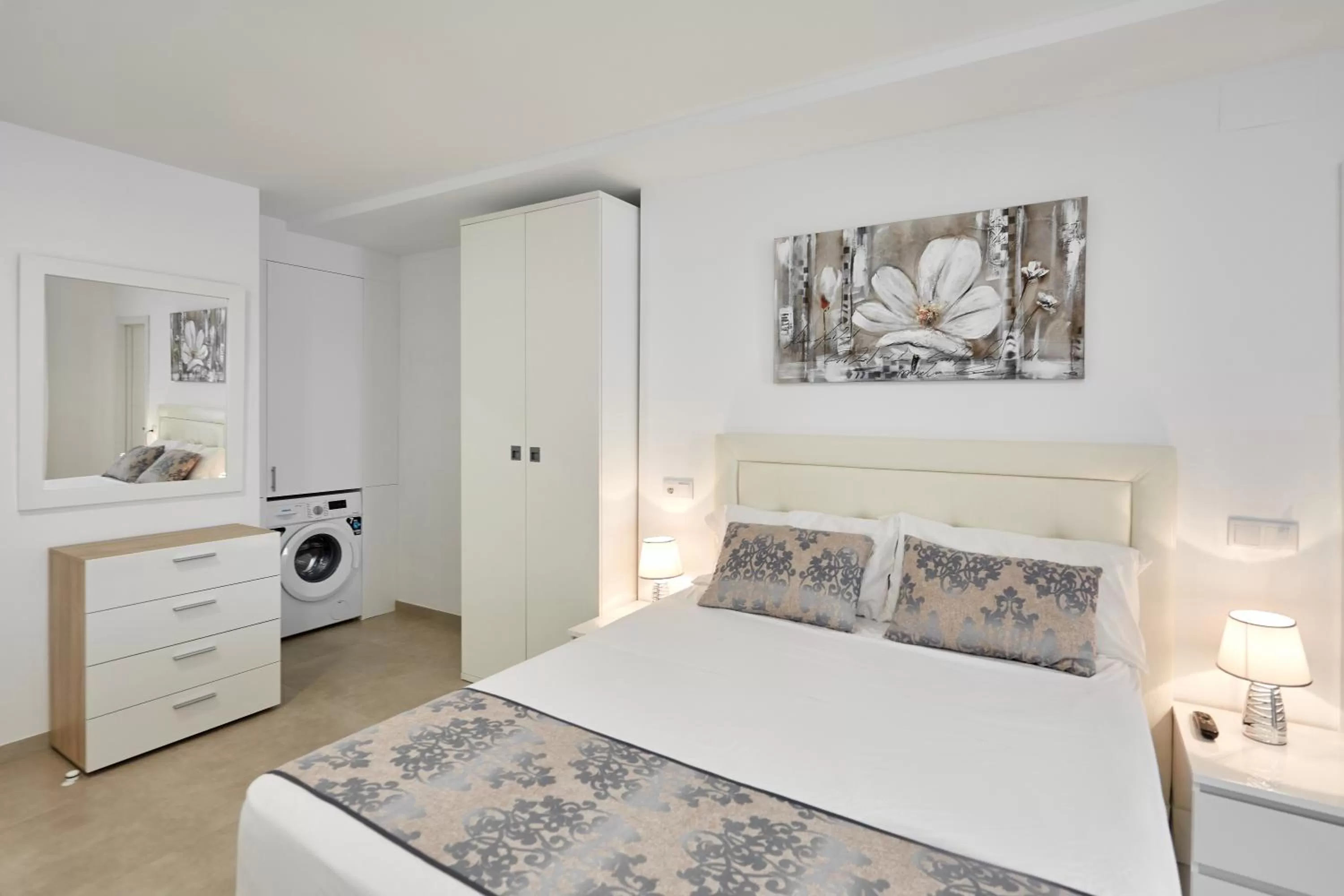 Bed in Sonrisa Deluxe Apartments, Levante