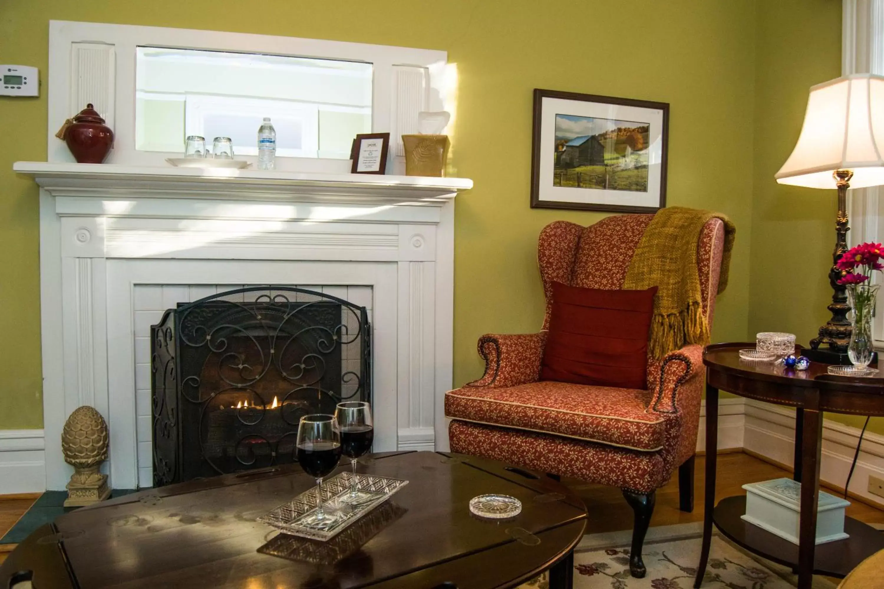 Living room, Seating Area in Oak Hill On Love Lane Bed and Breakfast Inn