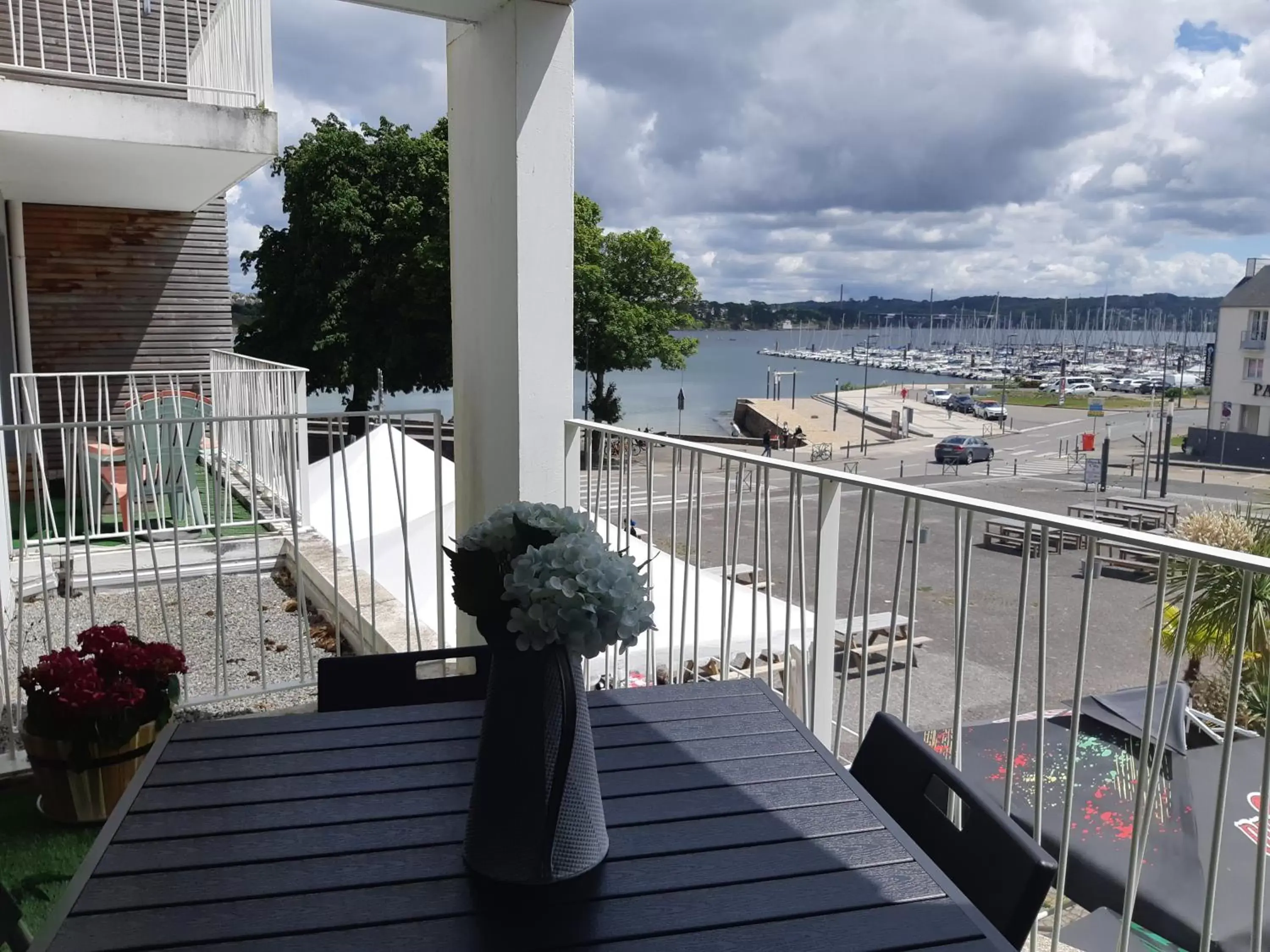 Balcony/Terrace in Couett'Hôtel Brest