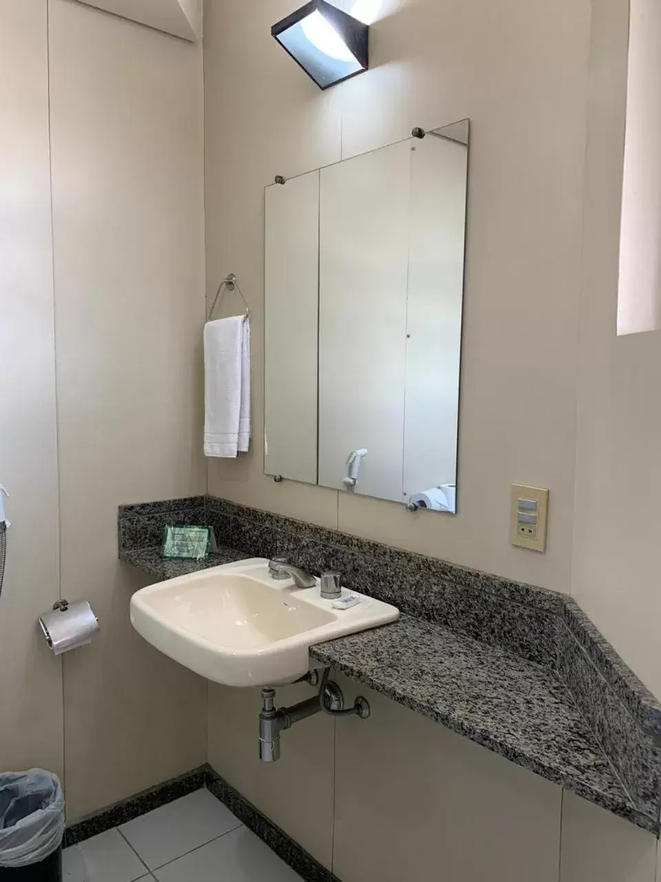 Bathroom in Cheverny Apart Hotel