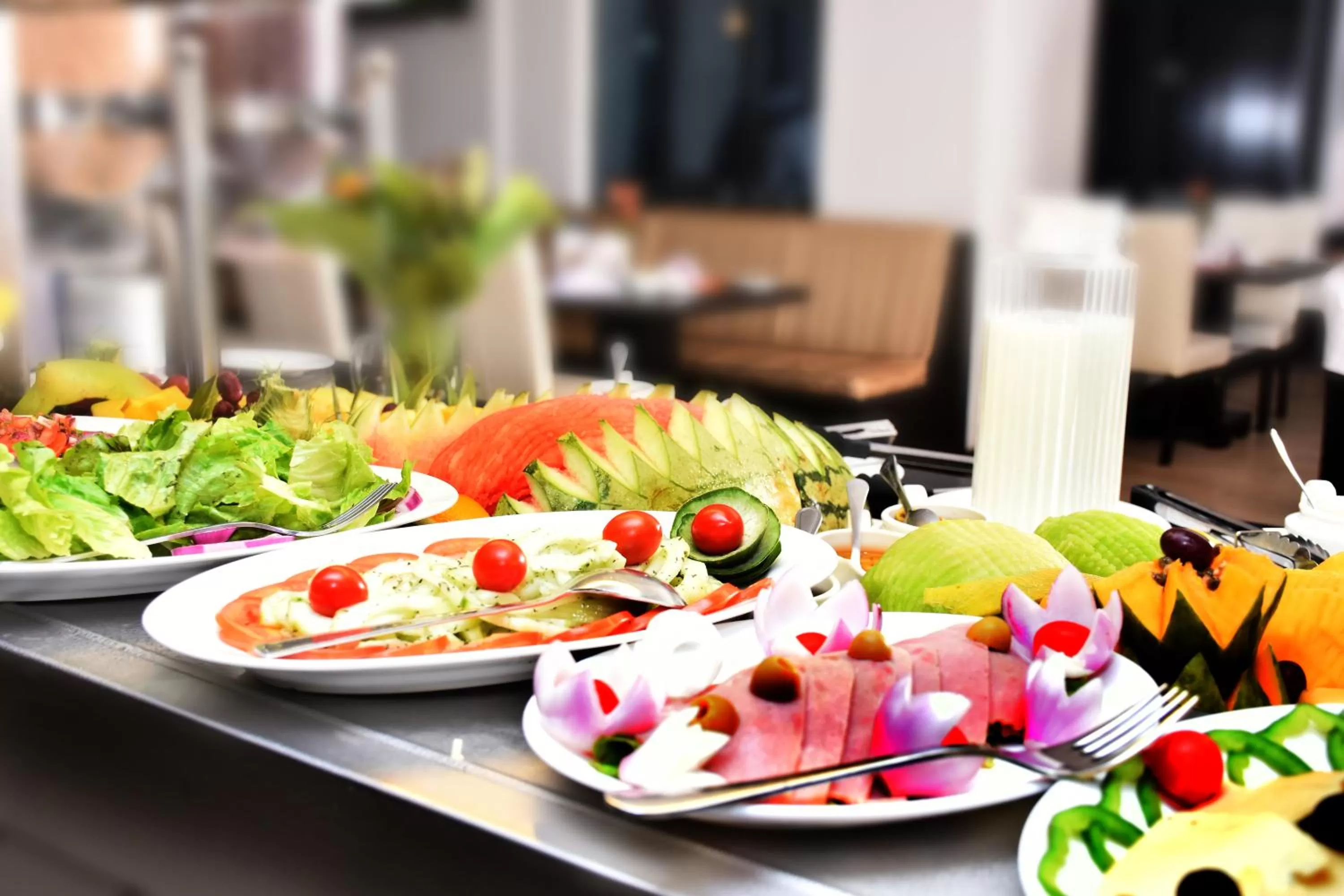 Continental breakfast in La Maison Royale