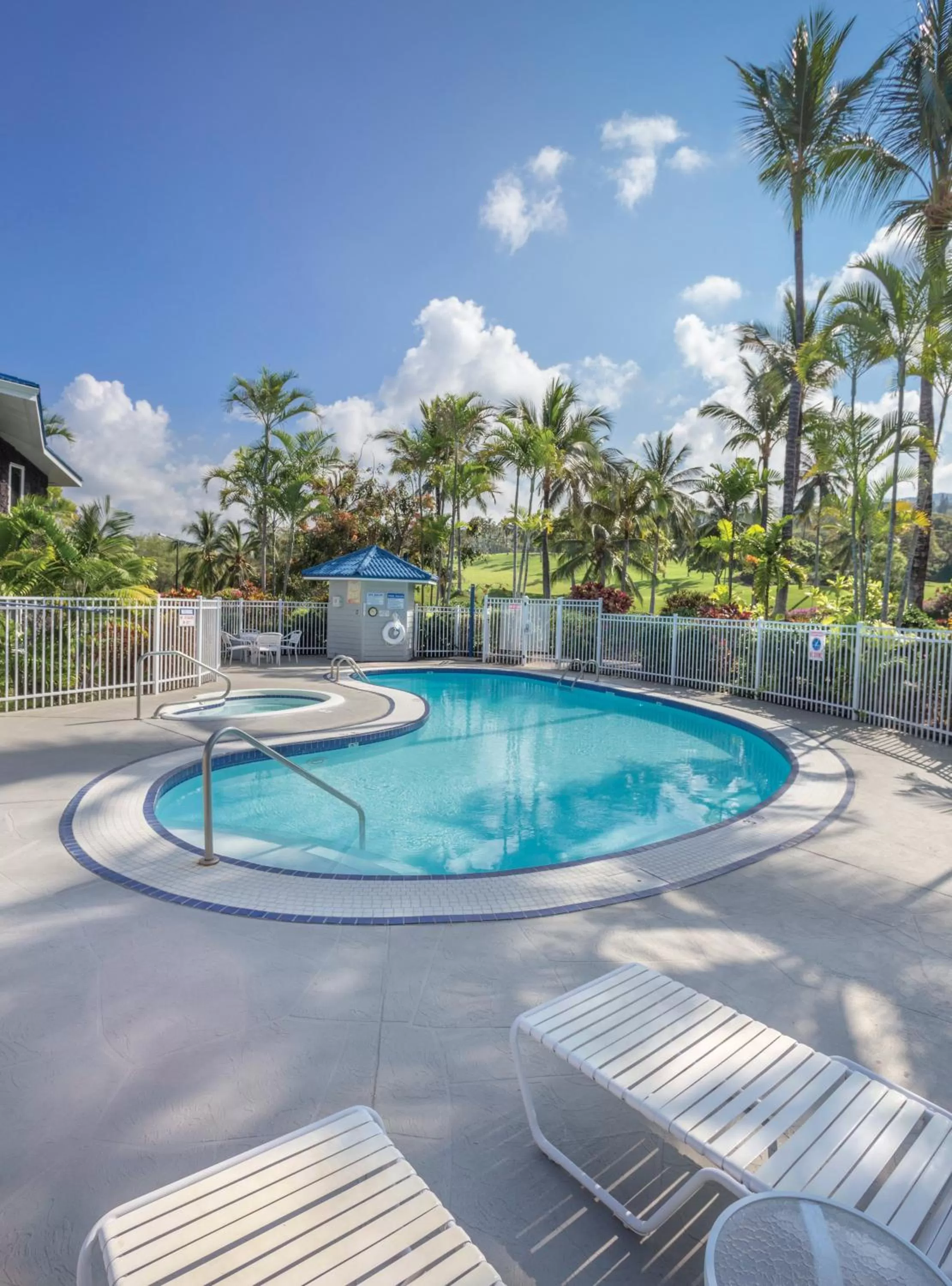Swimming pool in Holua Resort