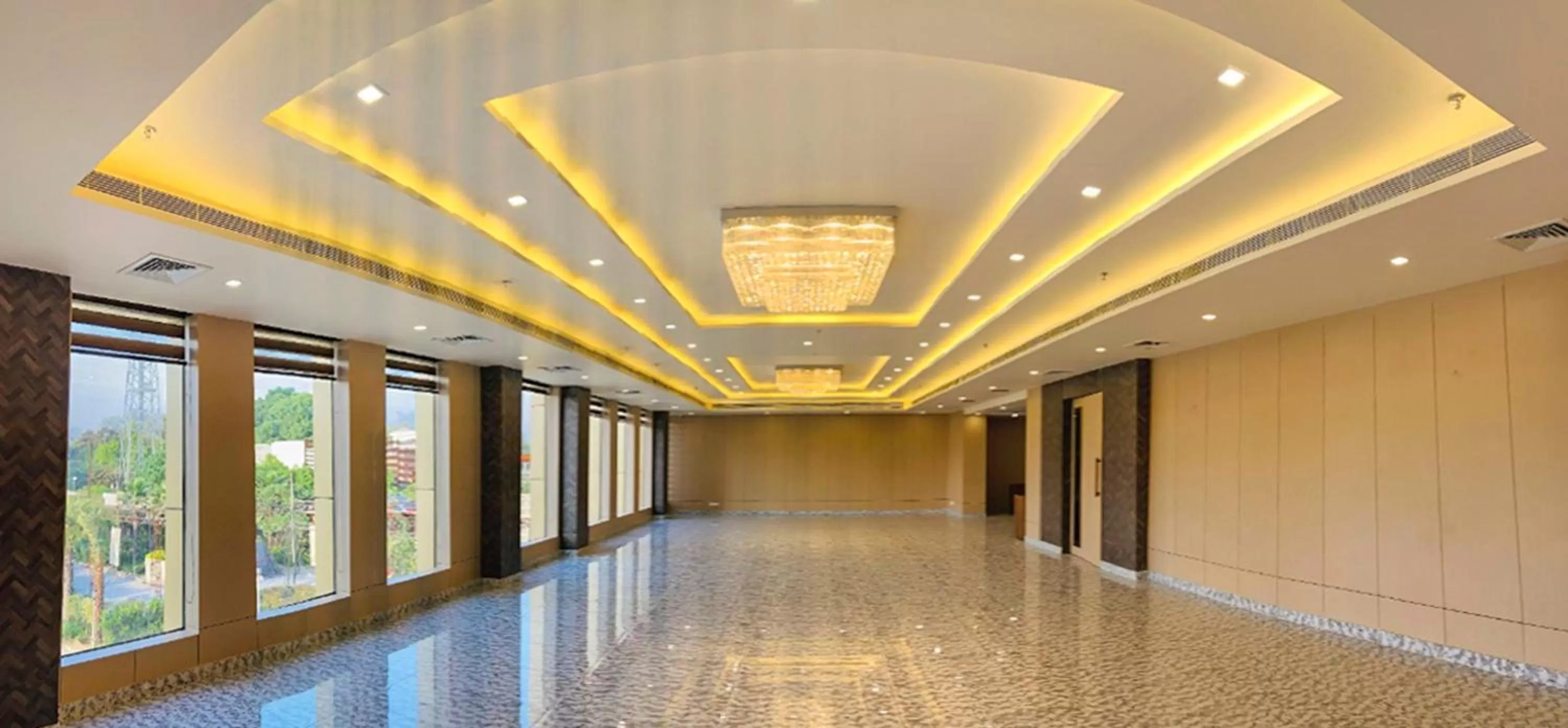 Banquet/Function facilities in Sterling Mantra Haridwar