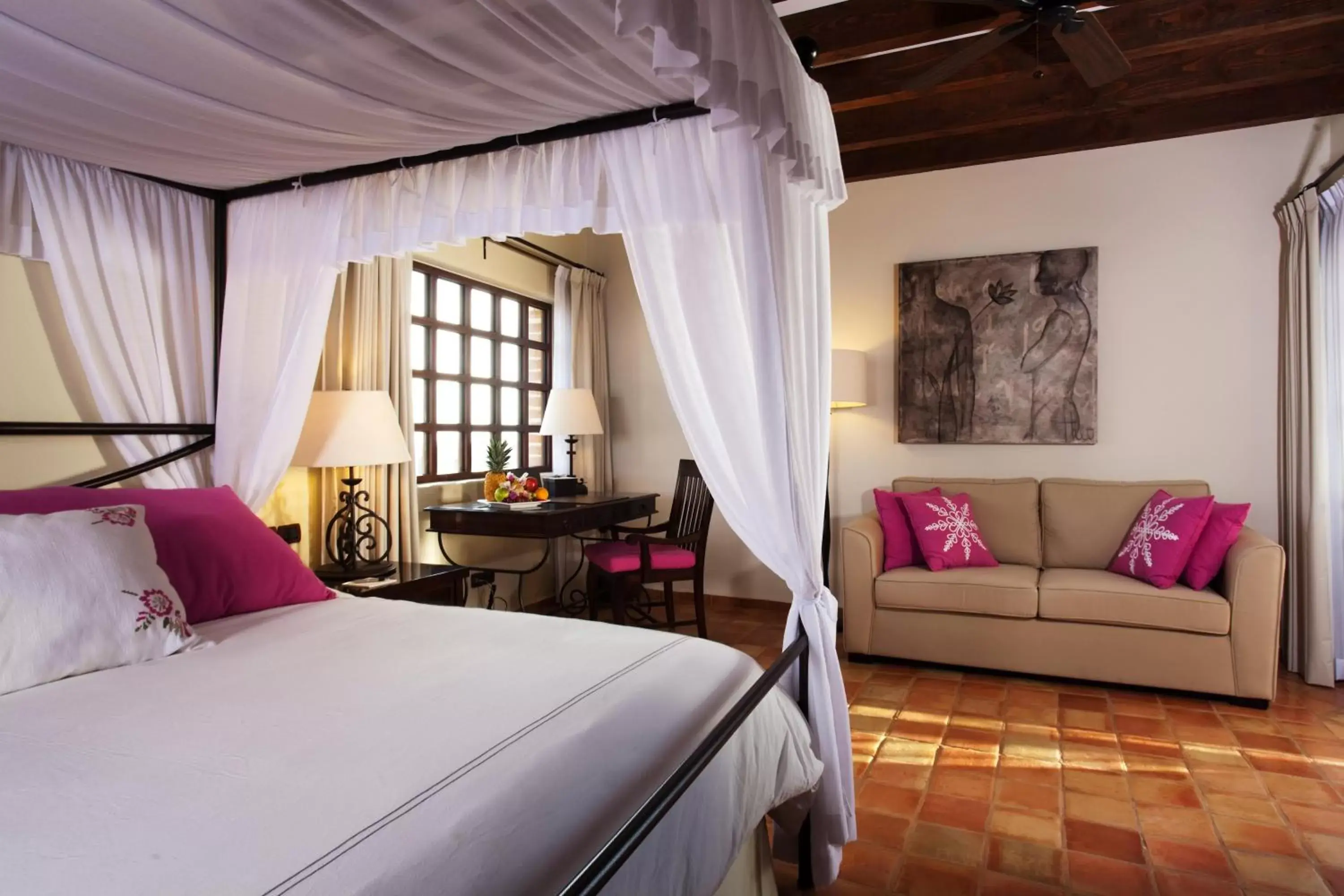 Day, Bed in Guaycura Boutique Hotel, Beach Club & Spa