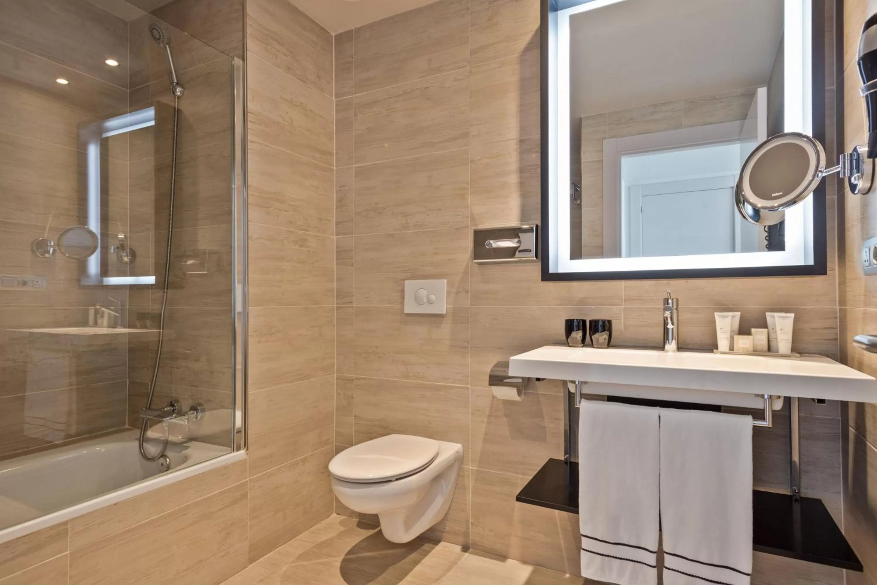 Bathroom in Melia Alicante