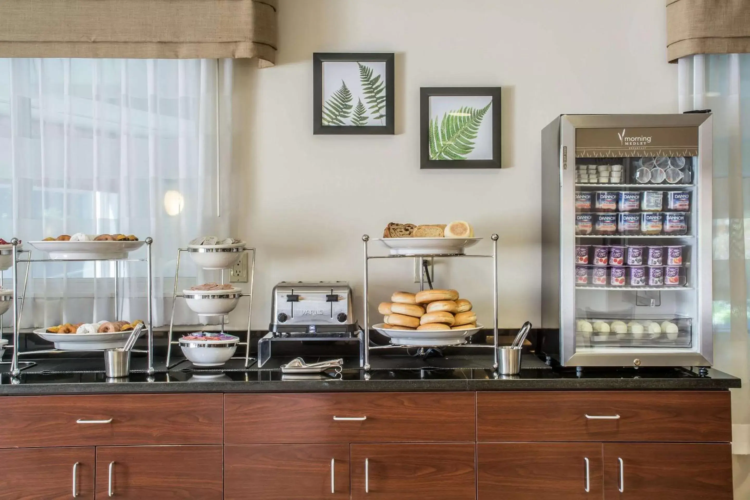 Restaurant/places to eat in Sleep Inn Amherst - Buffalo North near University Restaurant/places to eat in Sleep Inn Amherst - Buffalo North near University