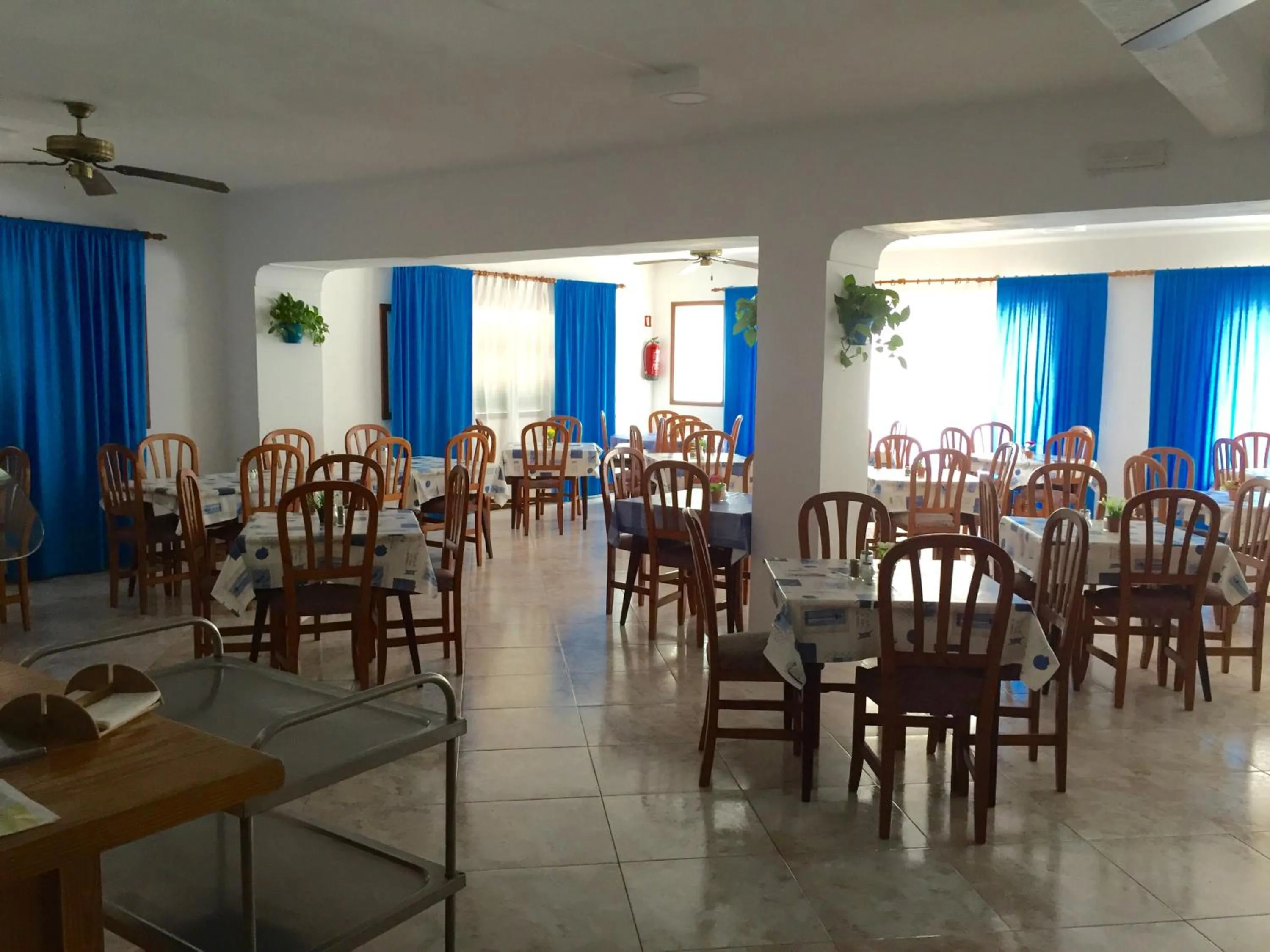 Restaurant/places to eat in Hotel Antares