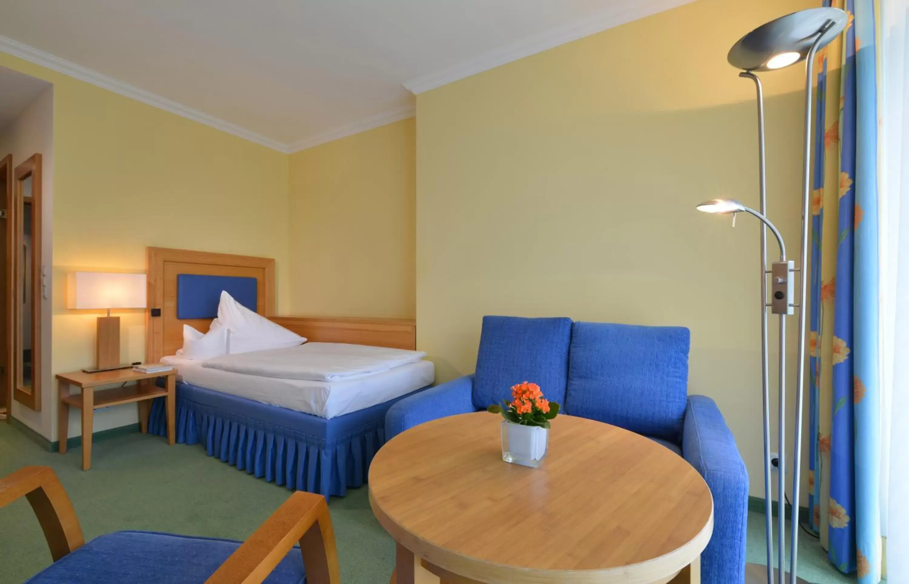 Photo of the whole room, Room Photo in IFA Graal-Müritz Hotel & Spa