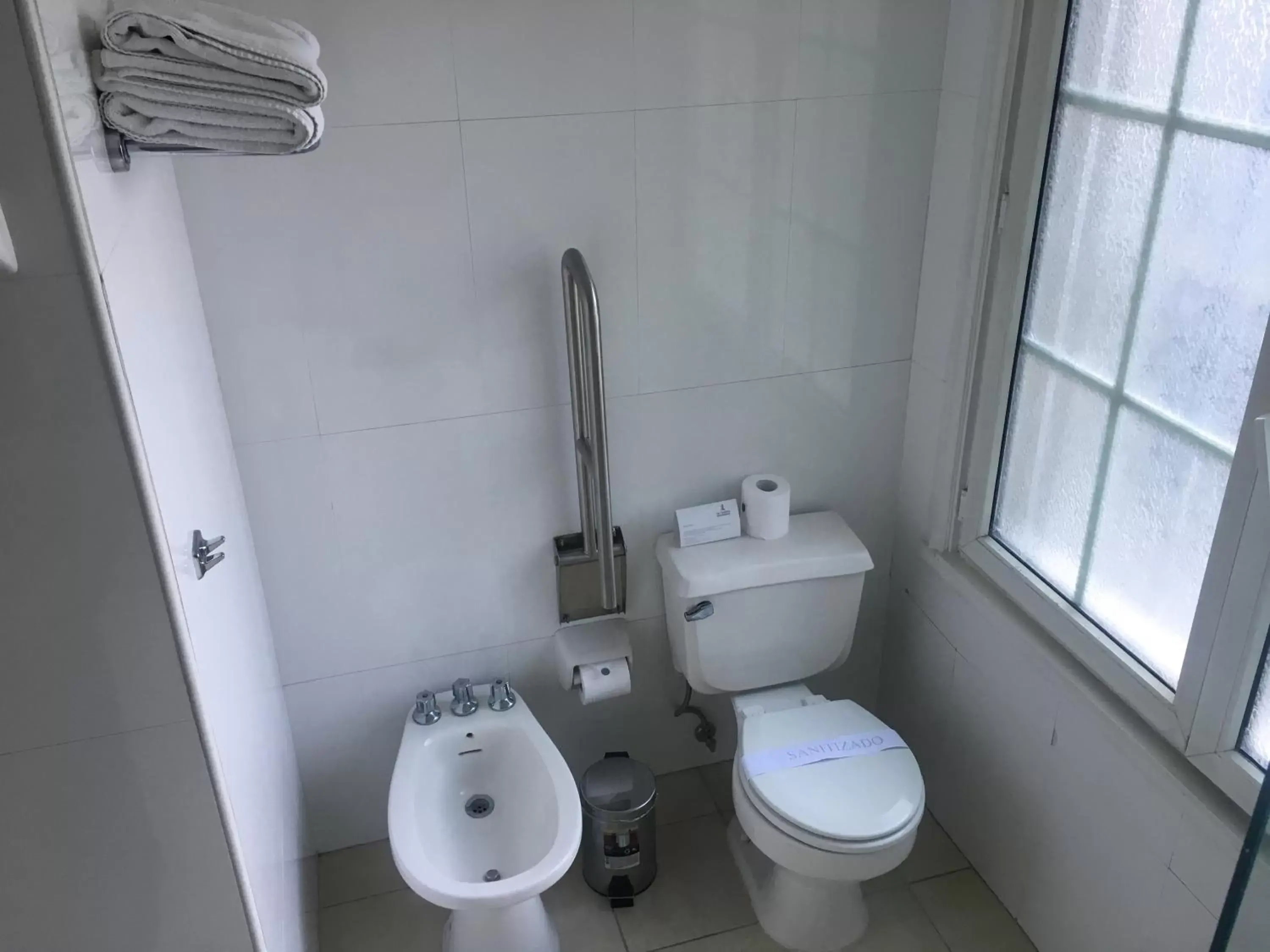 Bathroom in Hotel Los Españoles