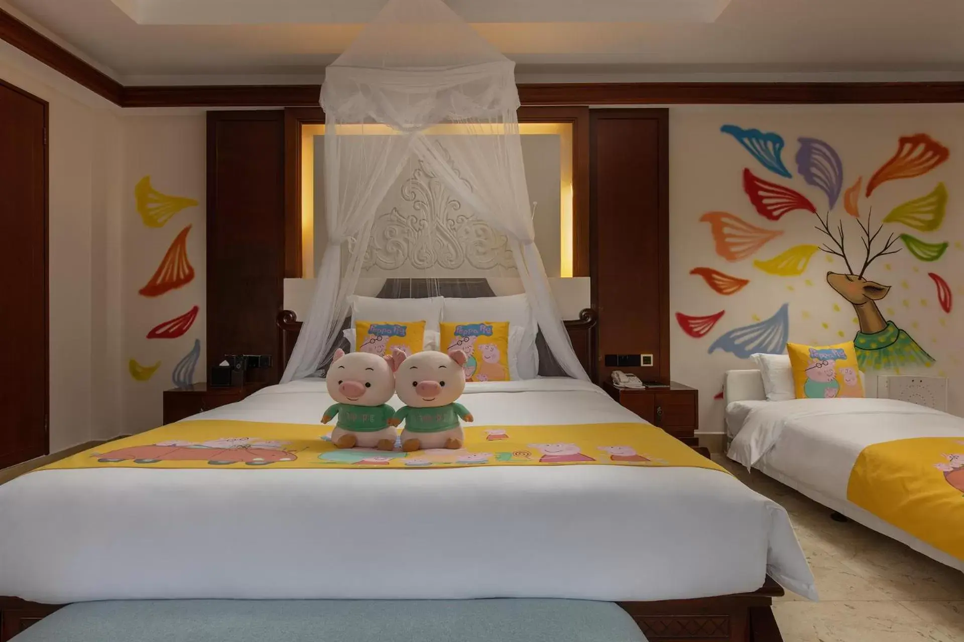 Photo of the whole room, Bed in Pullman Sanya Yalong Bay Villas & Resort