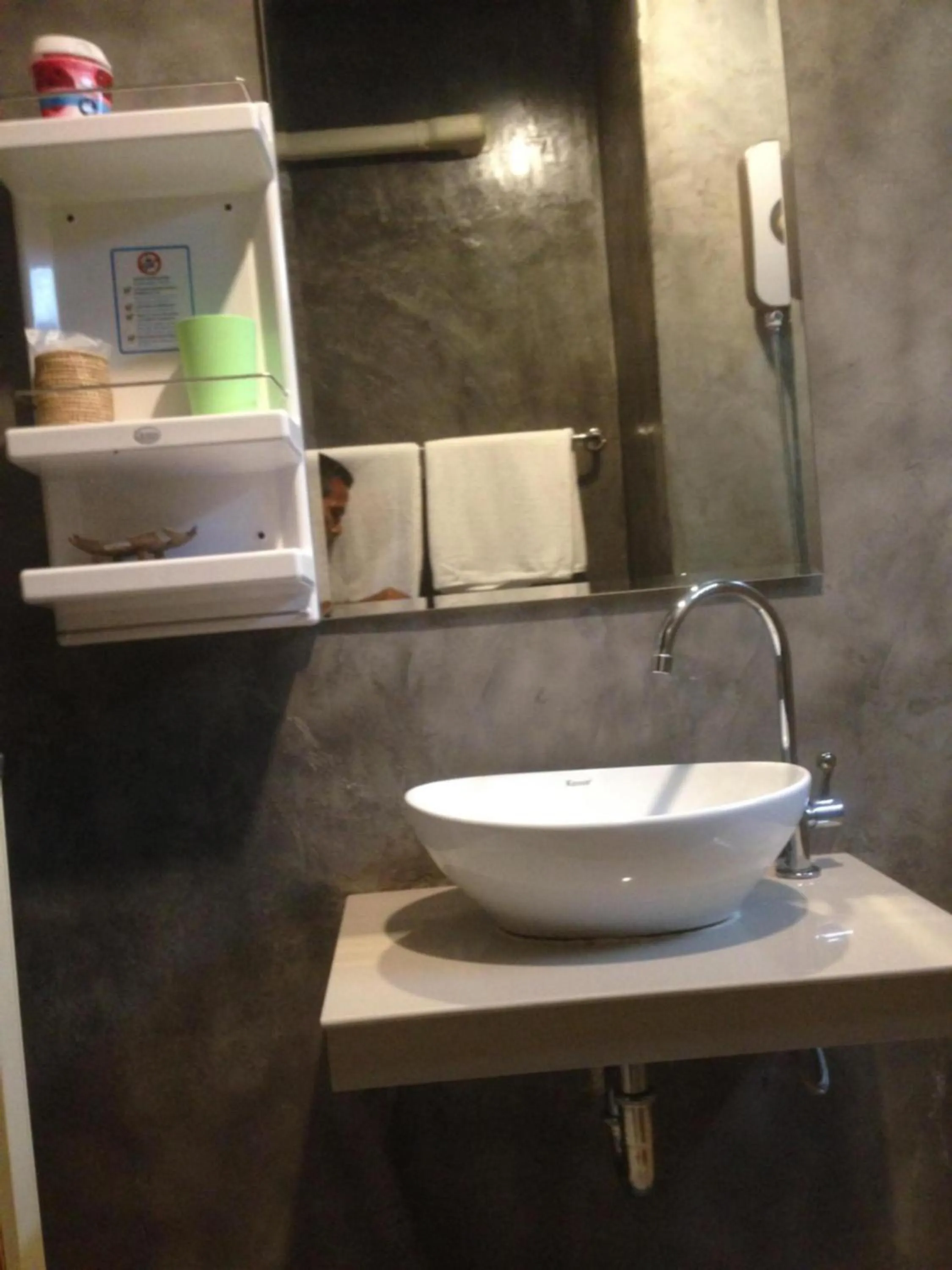 Bathroom in BaanPhong Lanta