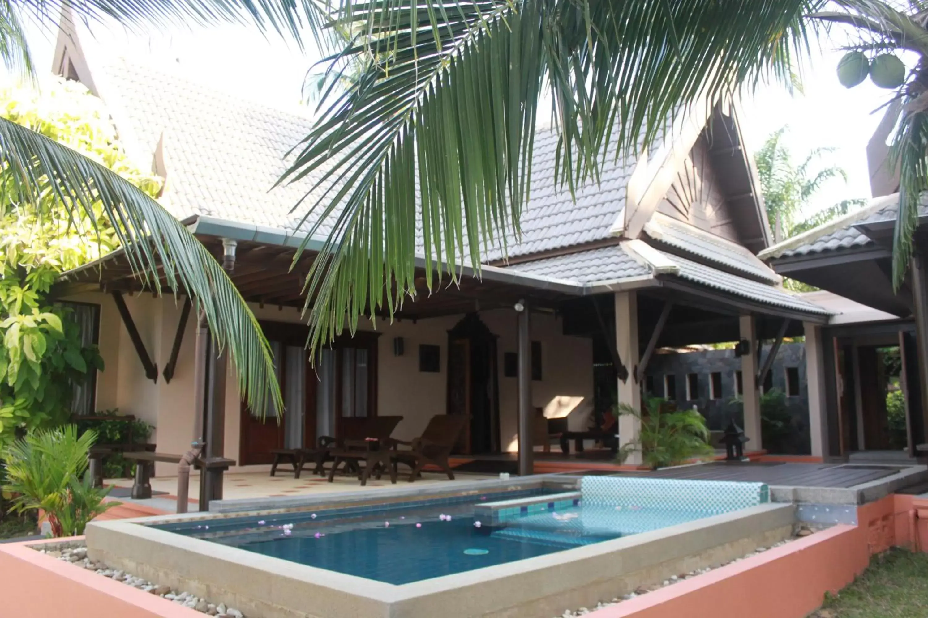 Swimming pool in Mukdara Beach Villa & Spa Resort Swimming pool in Mukdara Beach Villa & Spa Resort