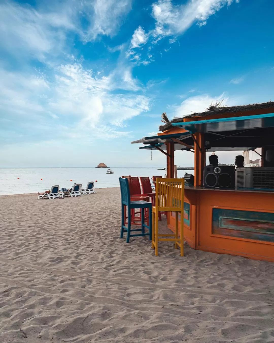 Lounge or bar in Radisson Blu Resort, Fujairah