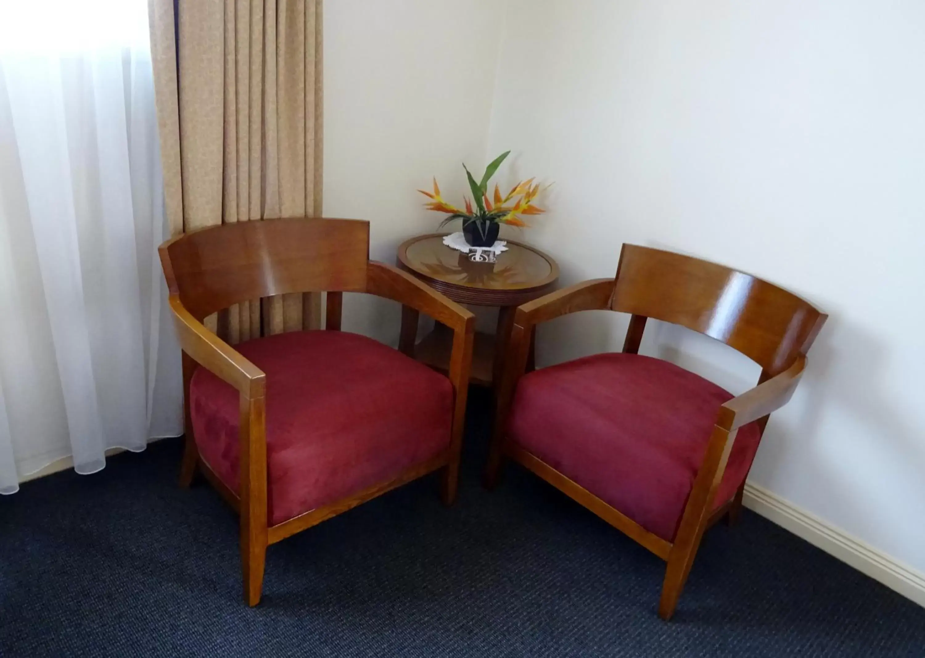 Seating Area in Armidale Pines Motel