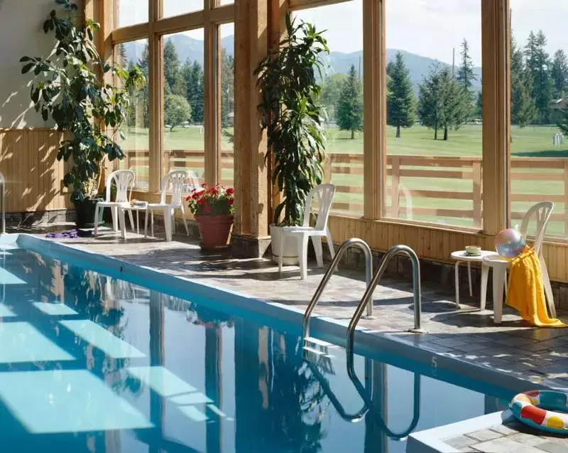 Swimming Pool in Grouse Mountain Lodge