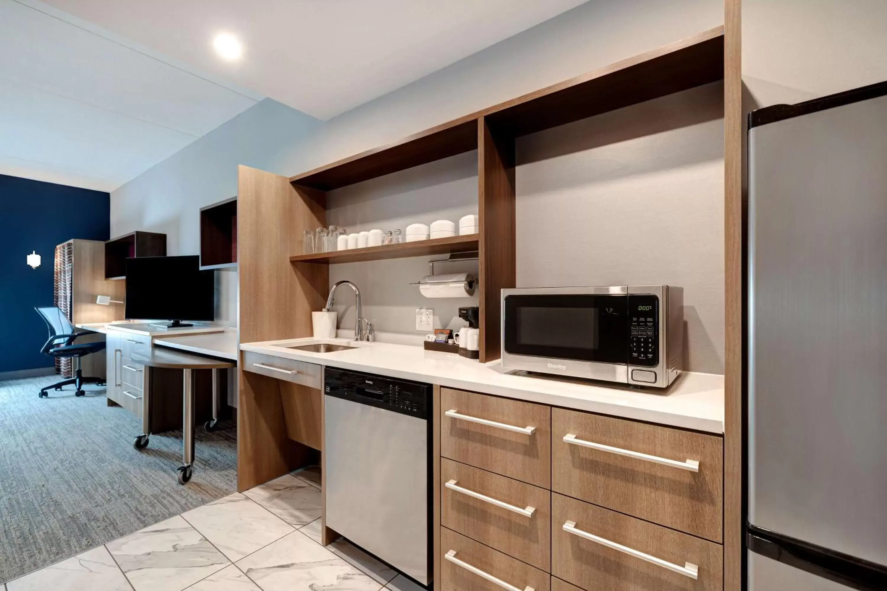 Kitchen or kitchenette, Kitchen/Kitchenette in Home2 Suites By Hilton Nashville Downtown-Metrocenter