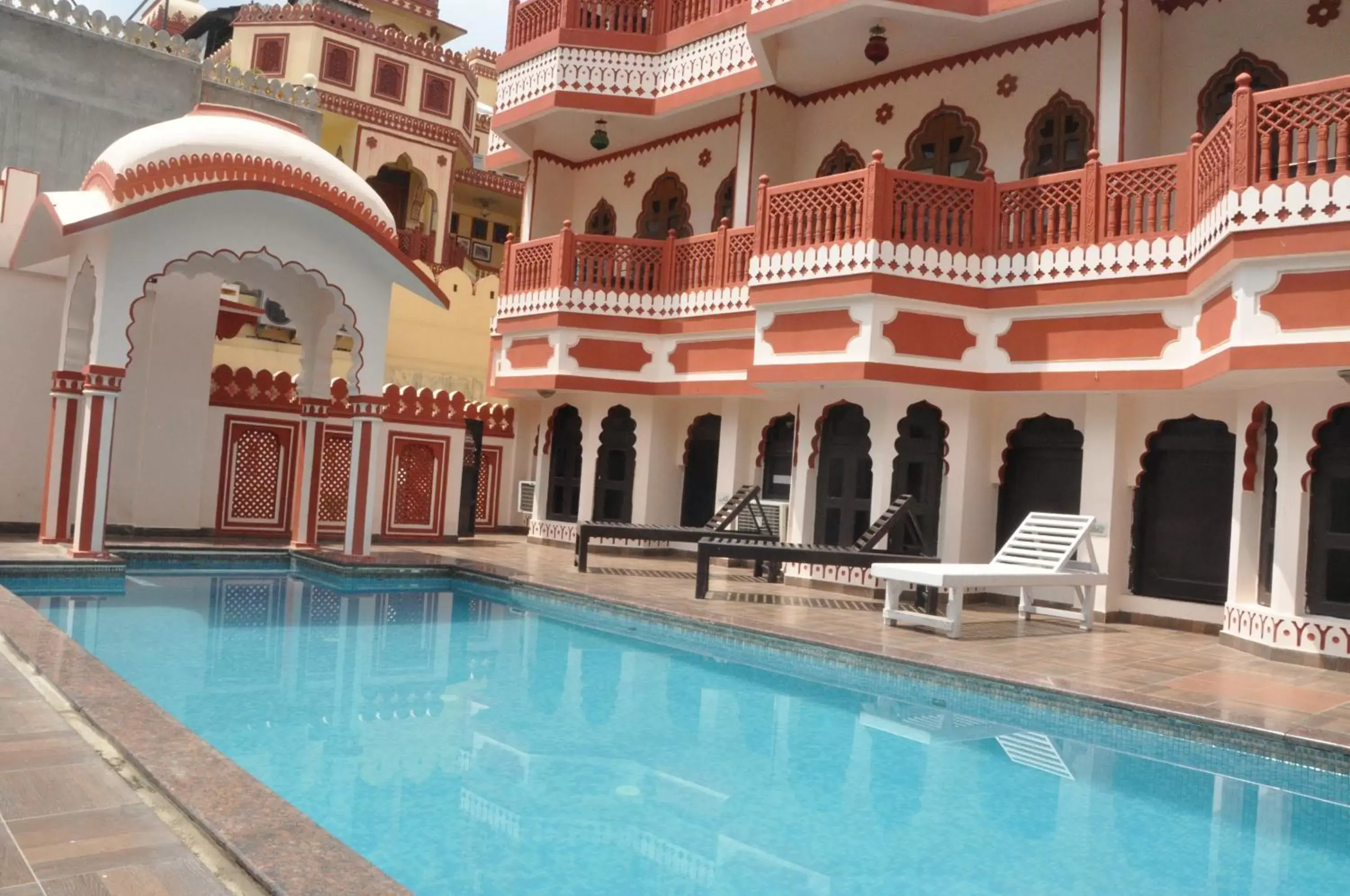 Swimming pool in Sajjan Niwas Swimming pool in Sajjan Niwas