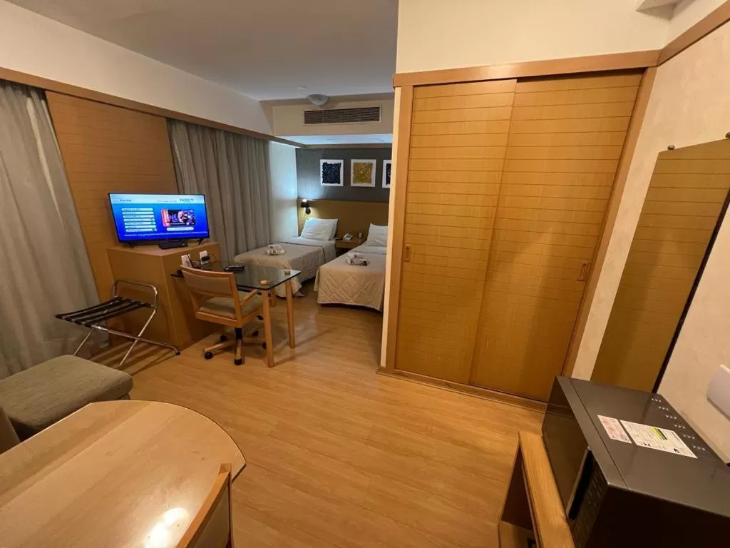 Photo of the whole room, TV/Entertainment Center in Studio Paulista Bela Cintra
