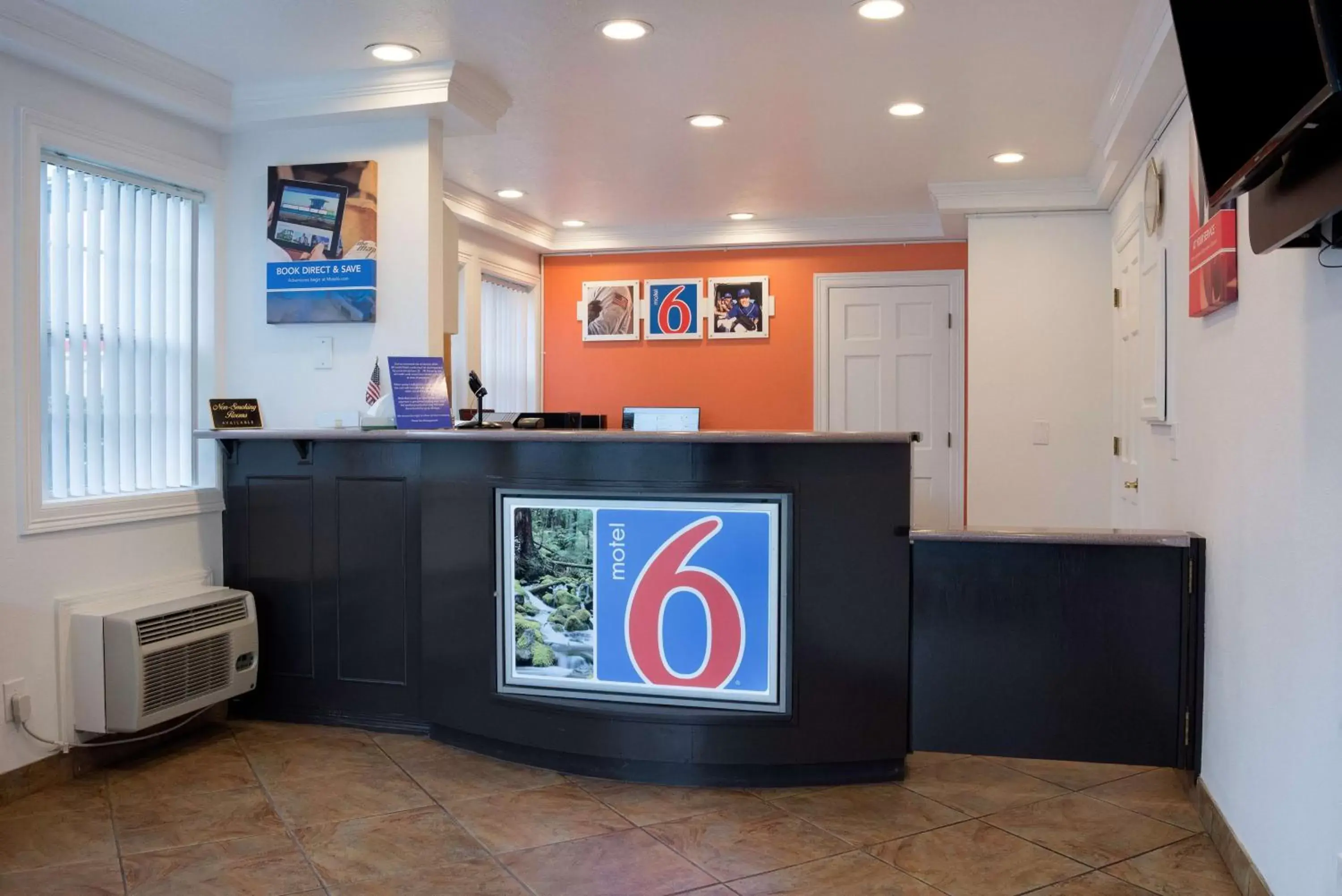 Lobby or reception, Lobby/Reception in Motel 6-Canby, OR