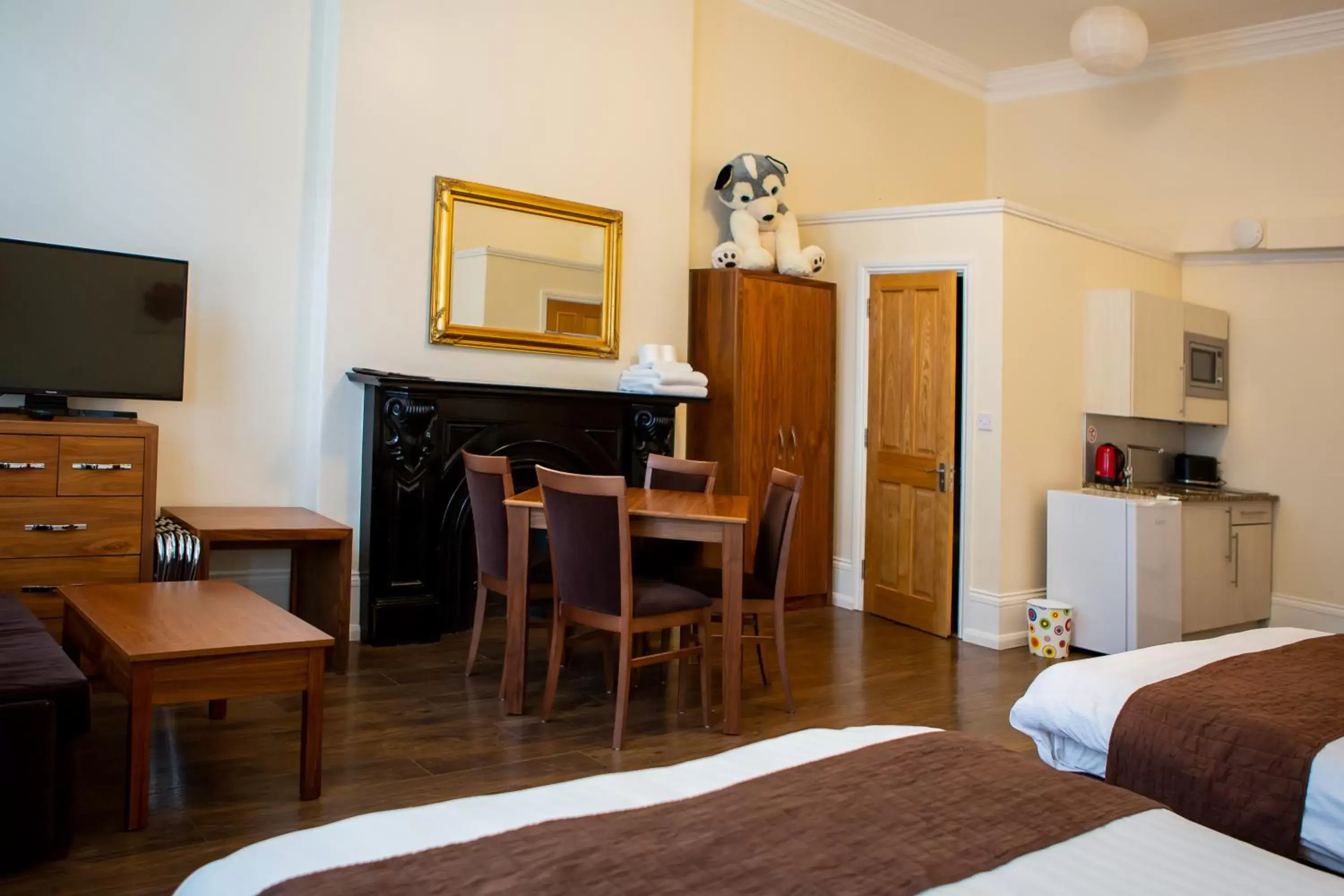 Living room, Bed in Marylebone Inn Living room, Bed in Marylebone Inn