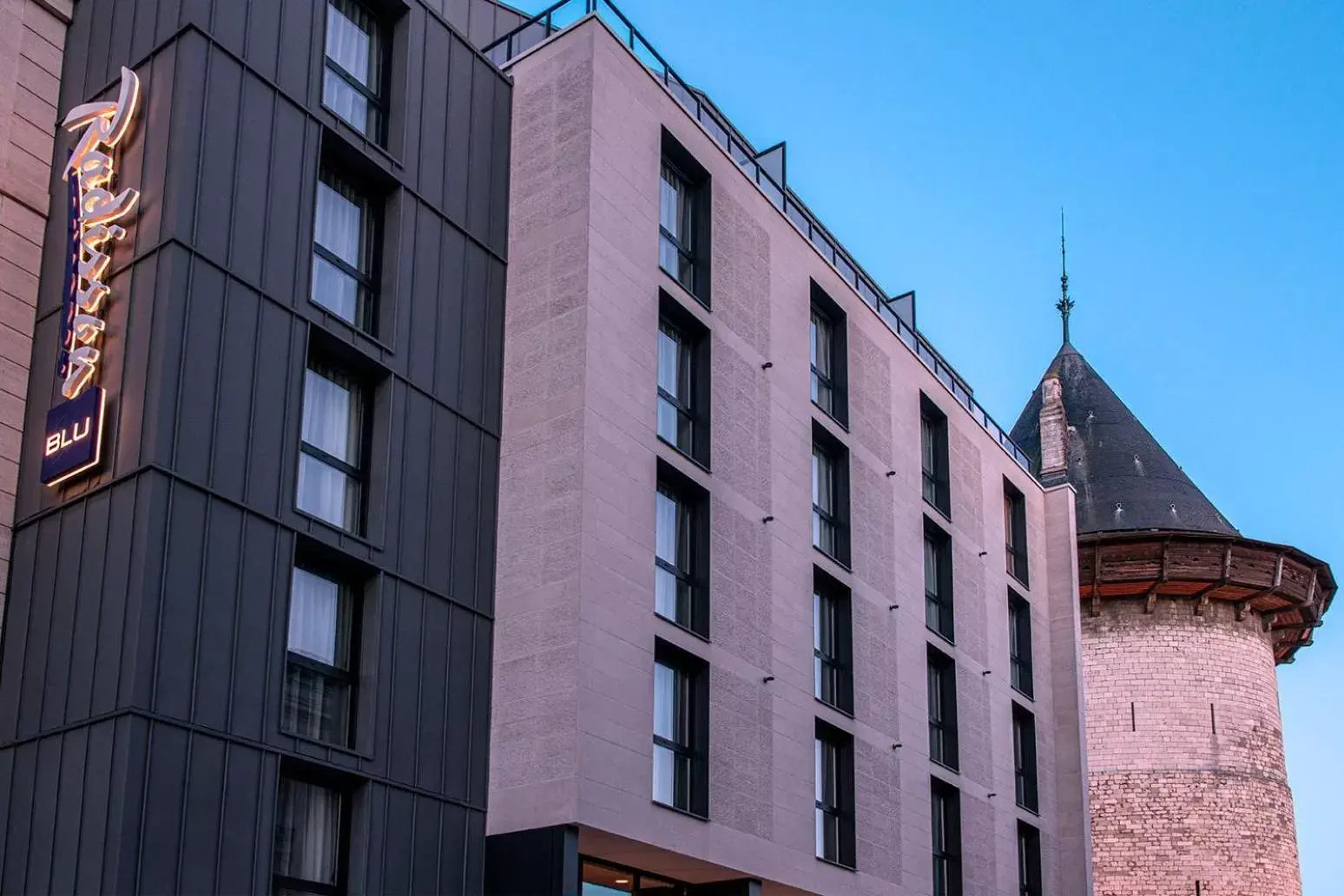 Facade/entrance, Property Building in Radisson Blu Hotel, Rouen Centre