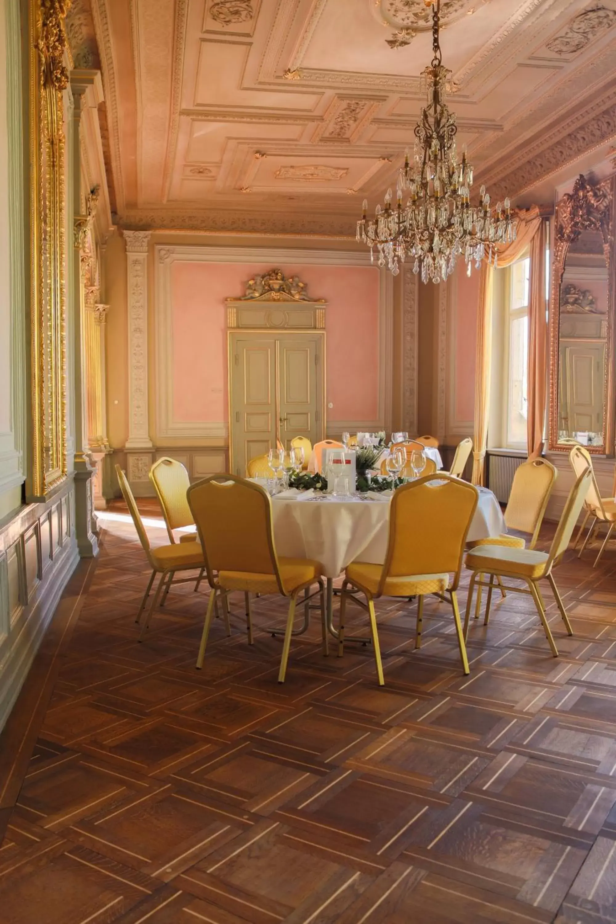 Restaurant/Places to Eat in Romantik Hotel Schloss Hohenstein