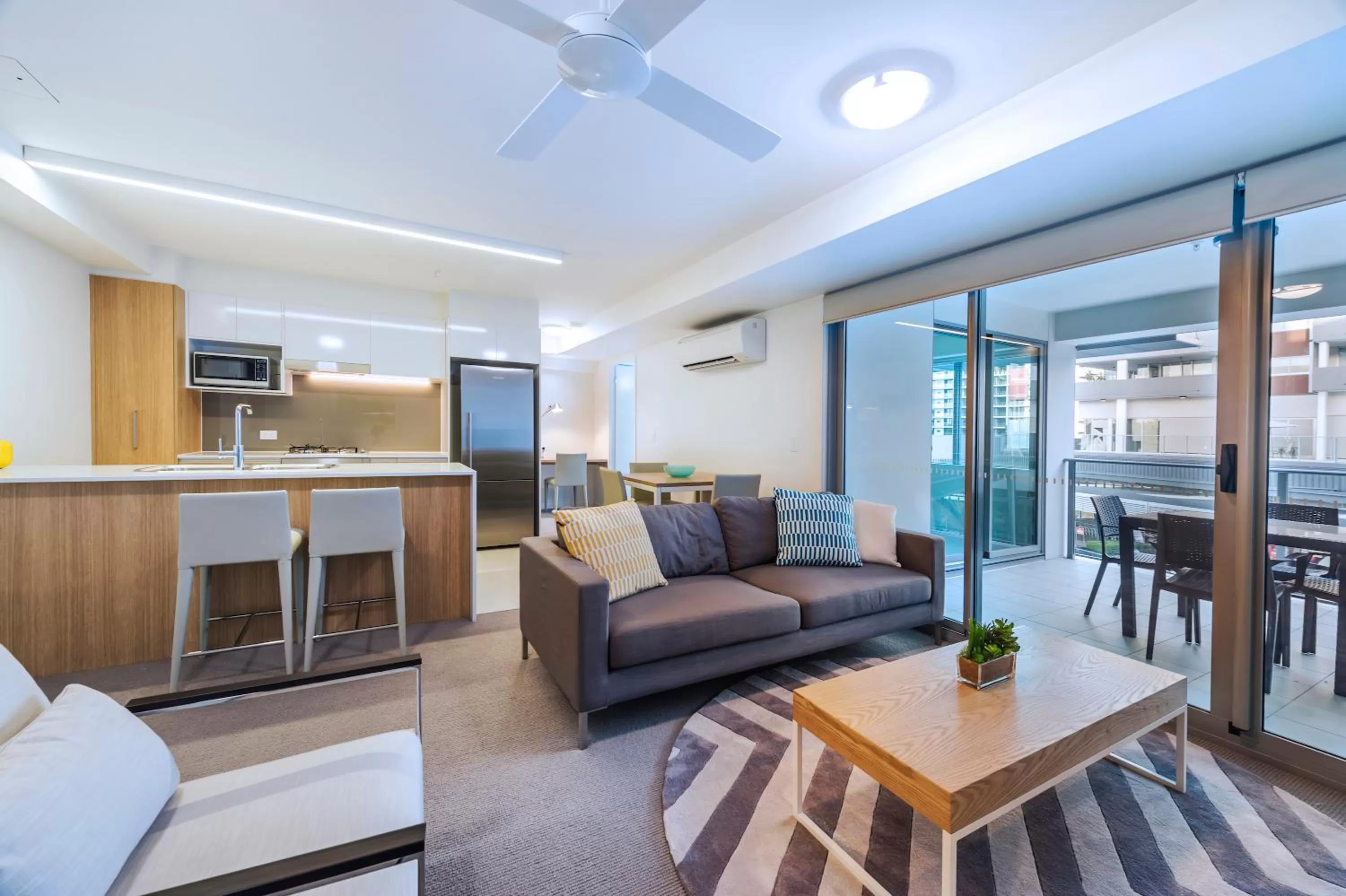 Kitchen or kitchenette in Link Portside Wharf Apartment Hotel