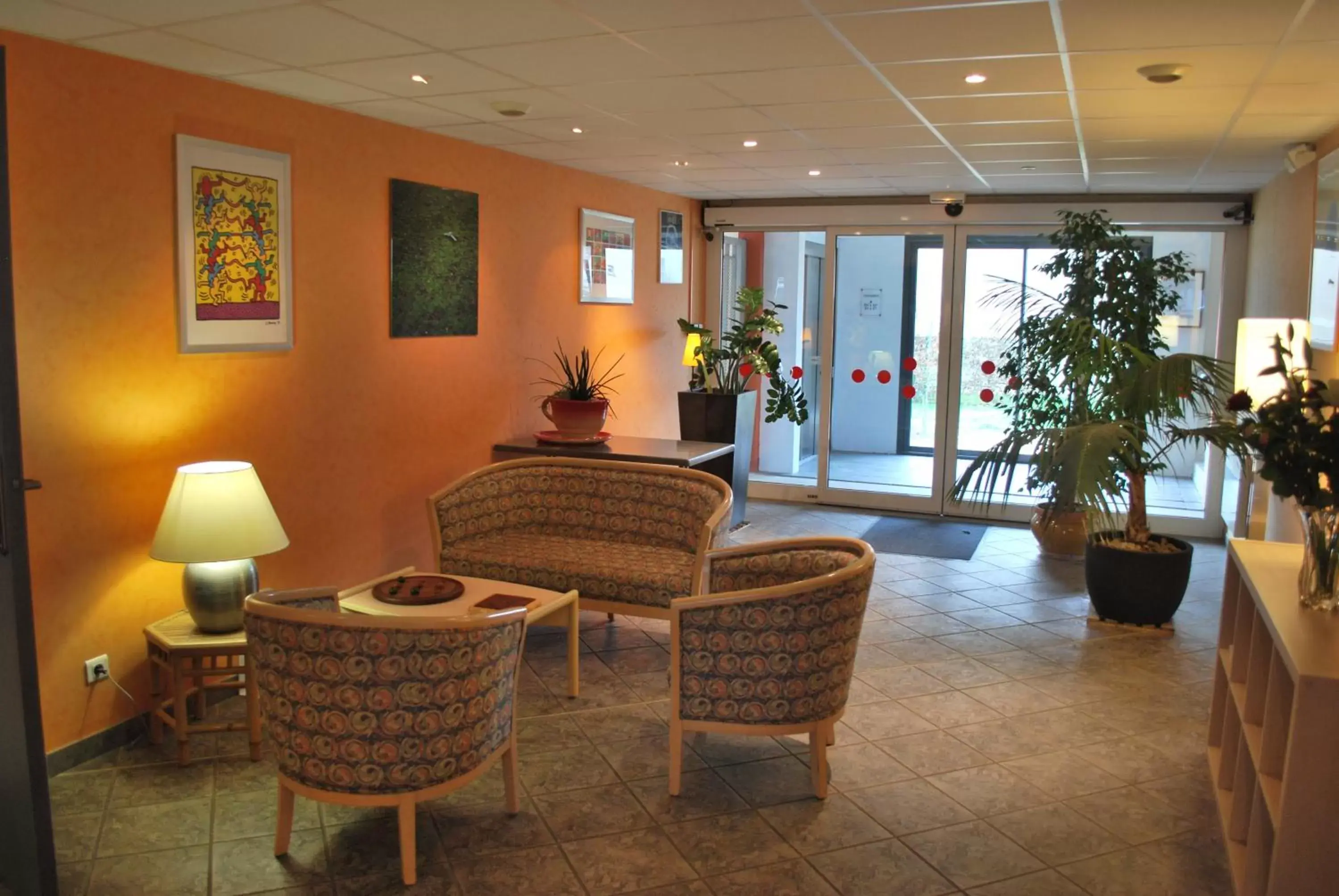 Day, Lobby/Reception in Hotel Tambourin