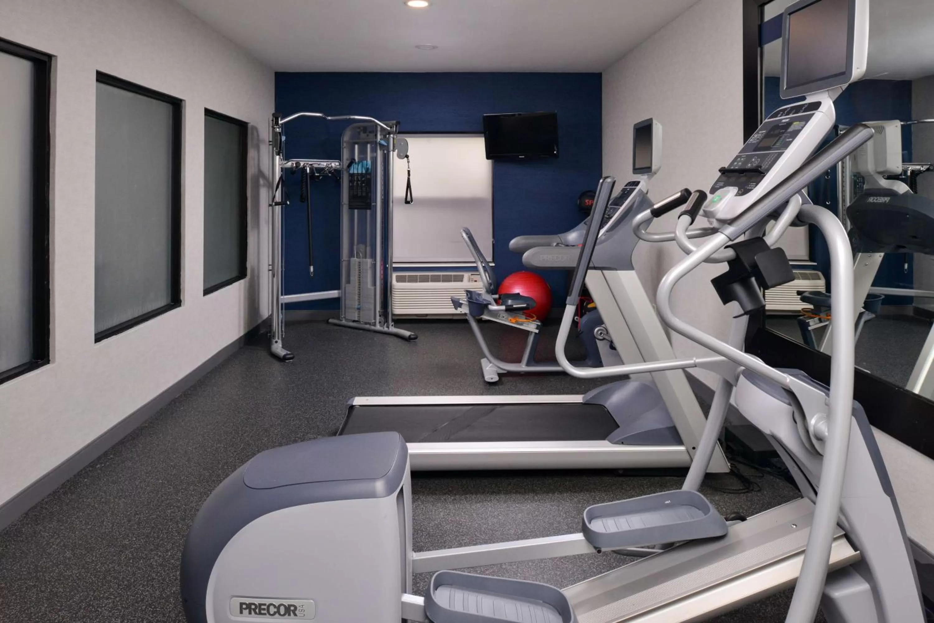 Fitness centre/facilities in Hampton Inn LaPorte