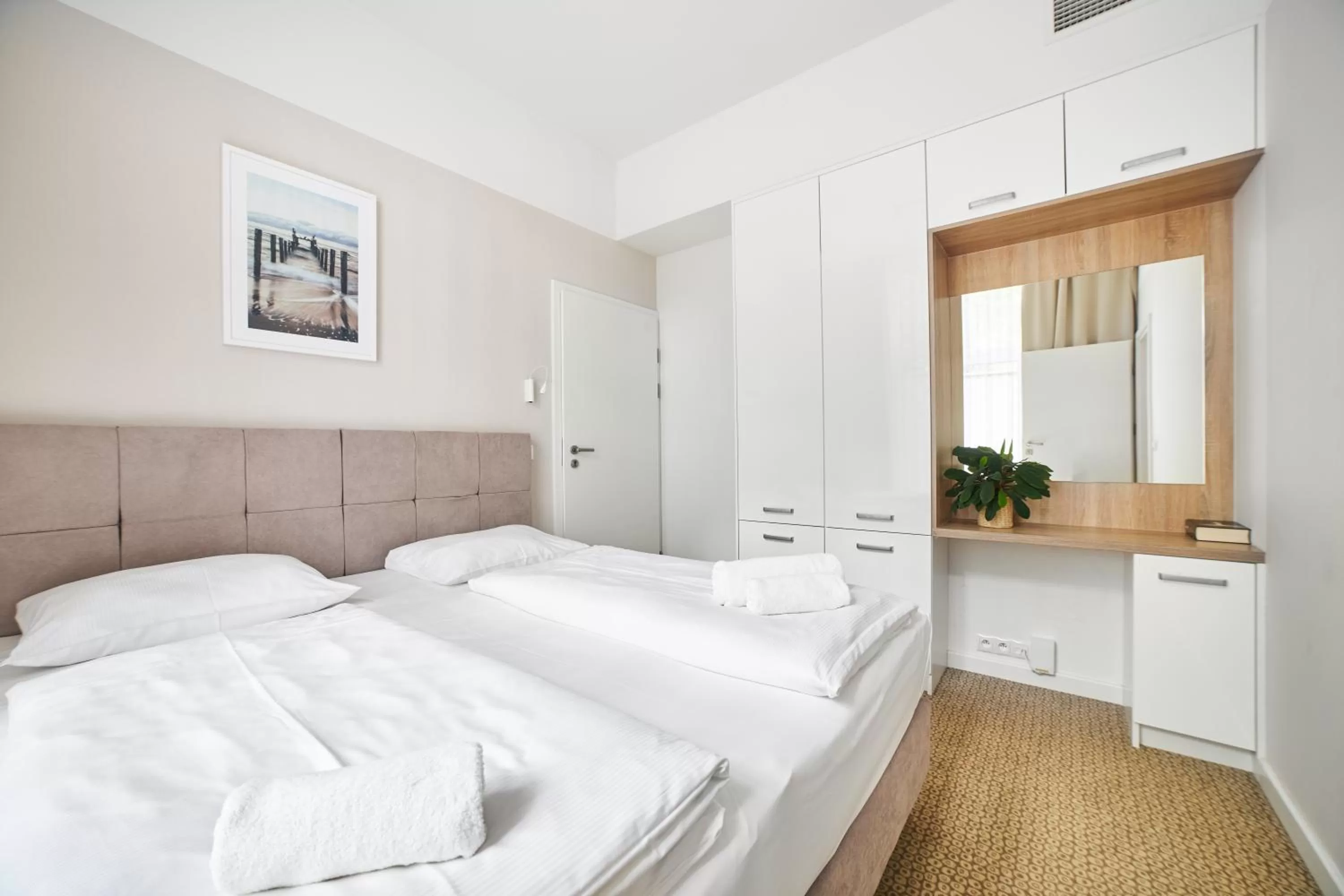 Bed in Molo Park Aparthotel