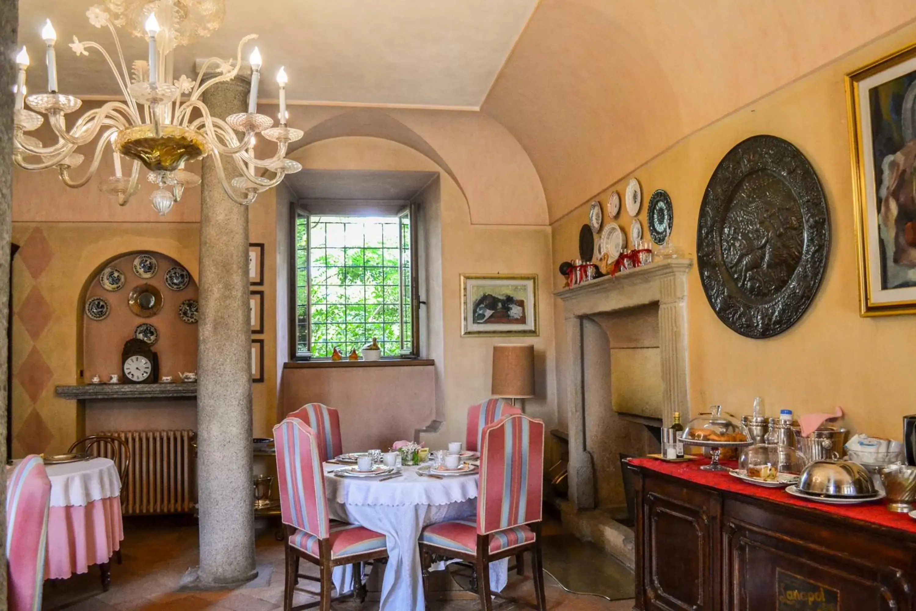 Food and drinks, Restaurant/Places to Eat in Castello di Cernusco Lombardone