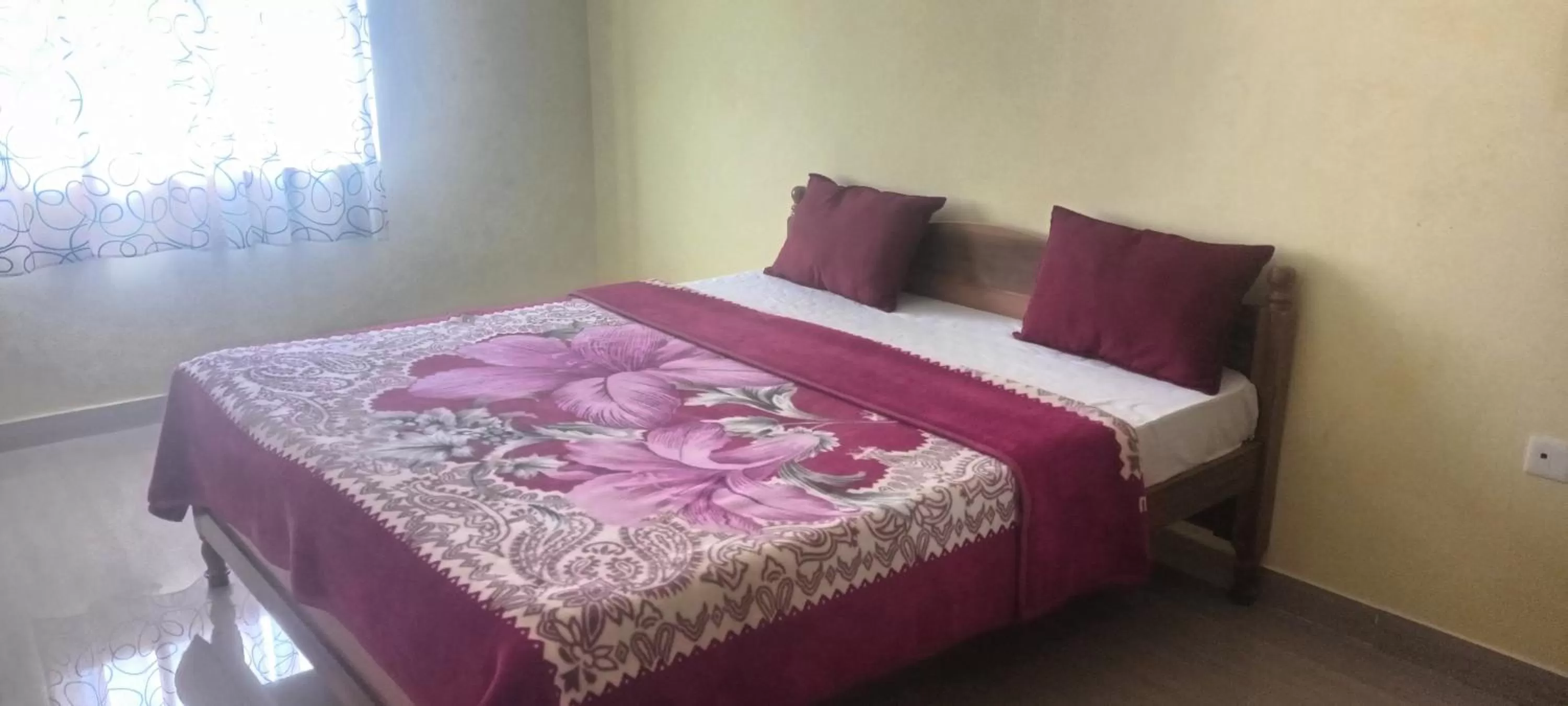Bed in Le Grace Kodaikanal