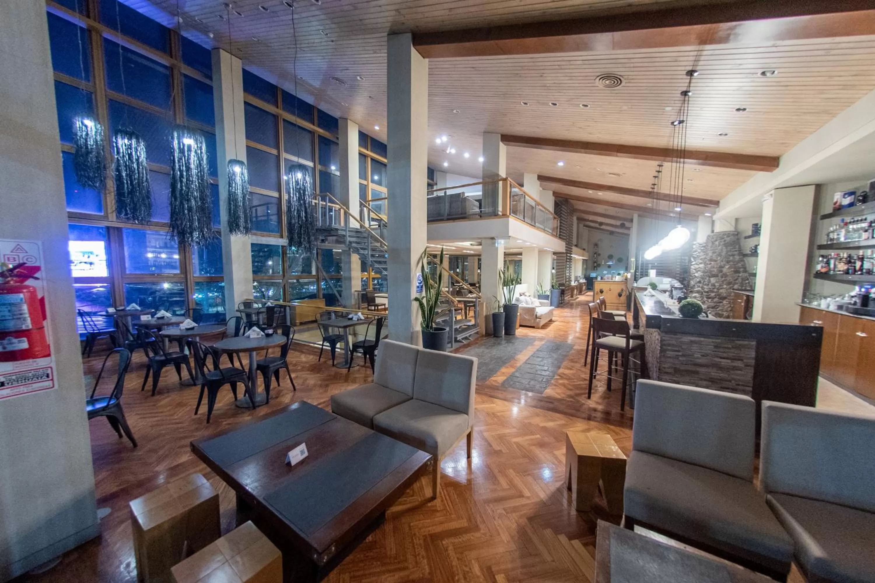 Restaurant/places to eat in Hotel Albatros